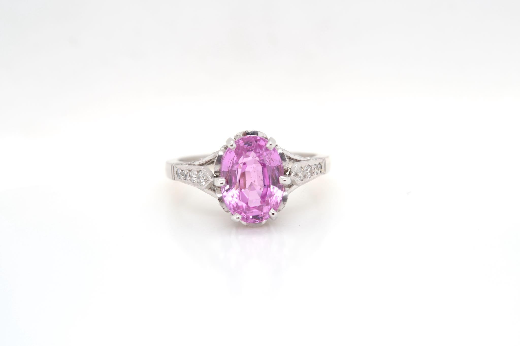 Stones: 3.73 carats pink sapphire
and diamonds for a total weight of 0.30 carat.
Material: Platinum
Dimensions: 1 cm length on finger
Weight: 5.9g
Size: 52 (free sizing)
Certificate
Ref. : 24219 / 24368