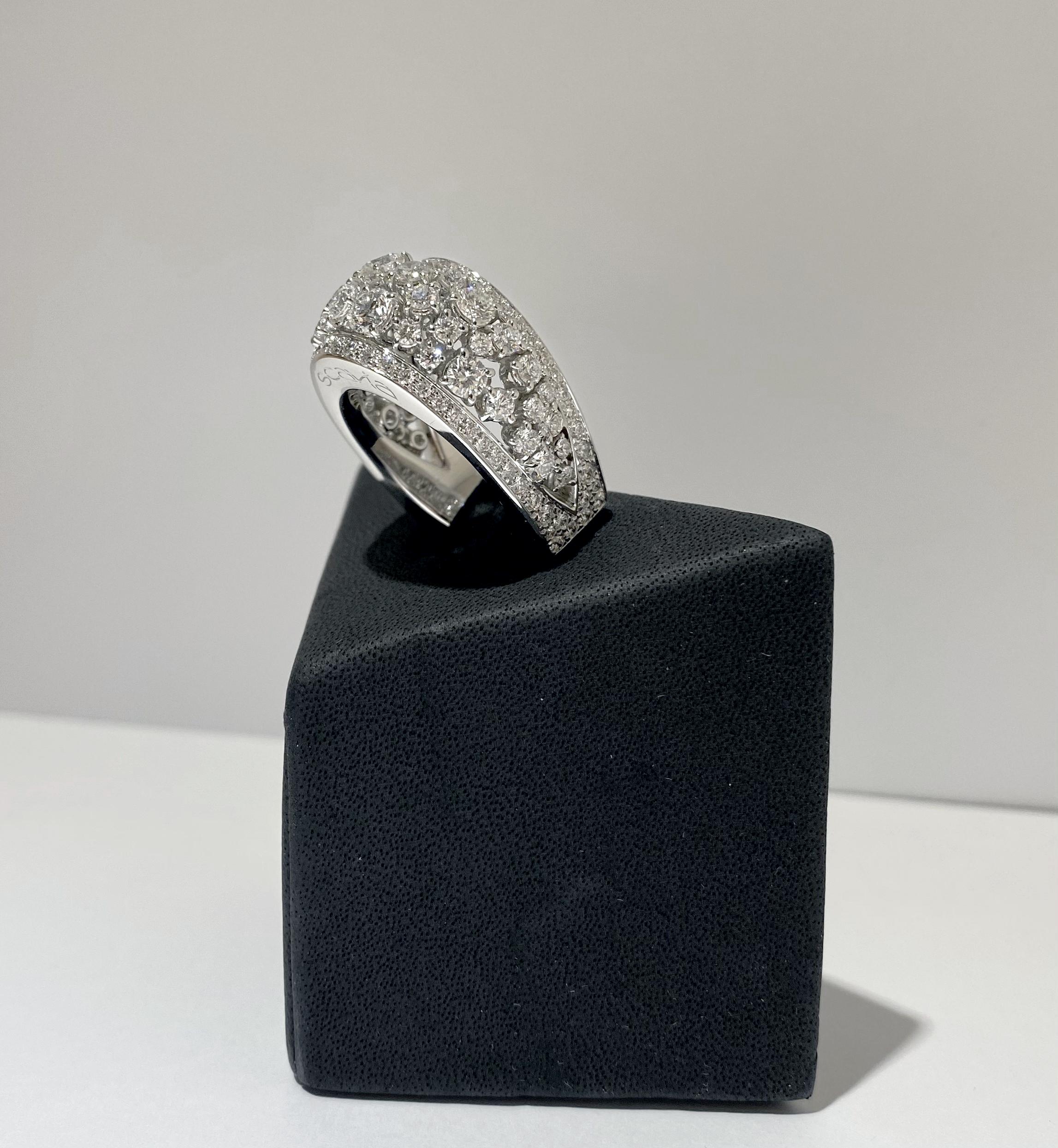 Women's or Men's 3.73 Ct SCAVIA SOL LEVANTE Fashion Band Ring Round Cut Diamonds 18K White Gold  For Sale