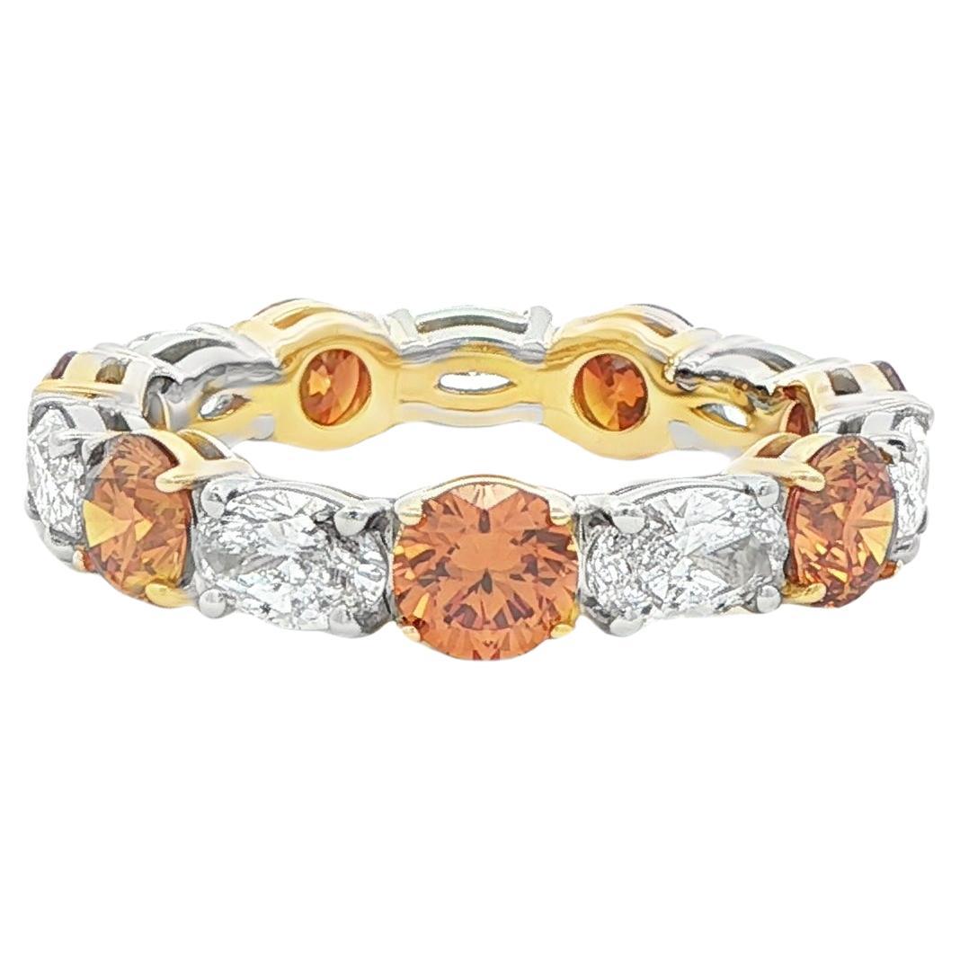 3.73CTW Fancy Color and Oval Brilliant Diamond Band in 14K Yellow Gold For Sale