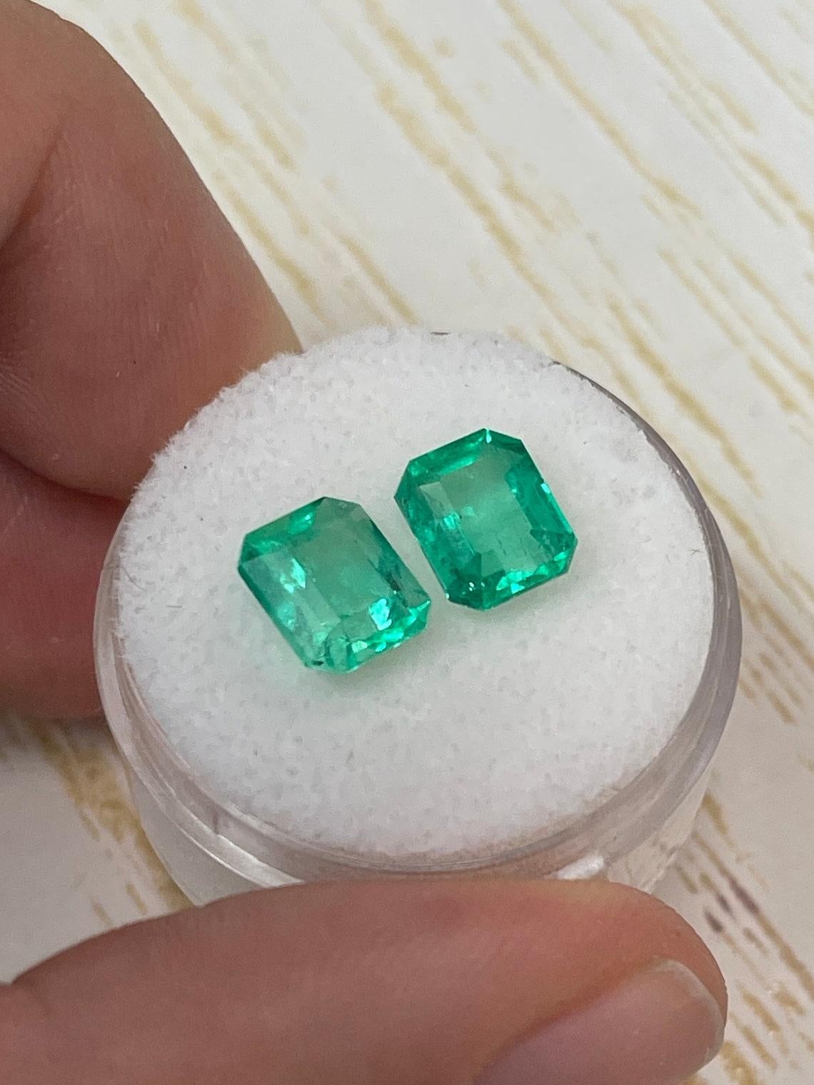 3.73tcw 8x6.5 Matching Green Colombian Emeralds - Emerald Cut Genuine Loose Pair In New Condition For Sale In Jupiter, FL