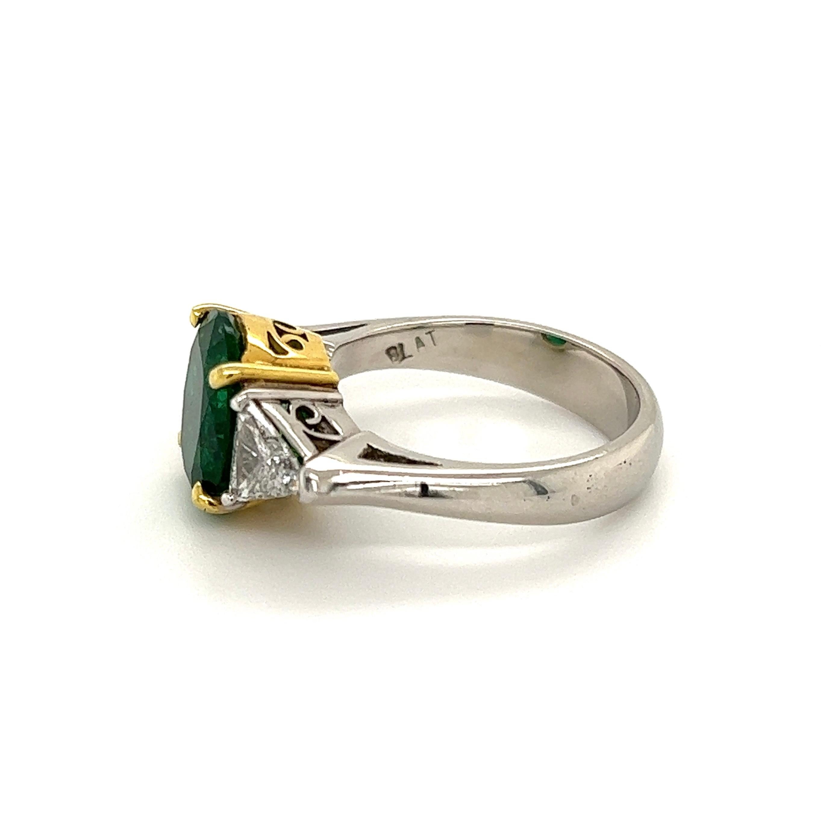 Mixed Cut 3.74 Carat Emerald and Trillion Diamond Platinum Ring Estate Fine Jewelry For Sale