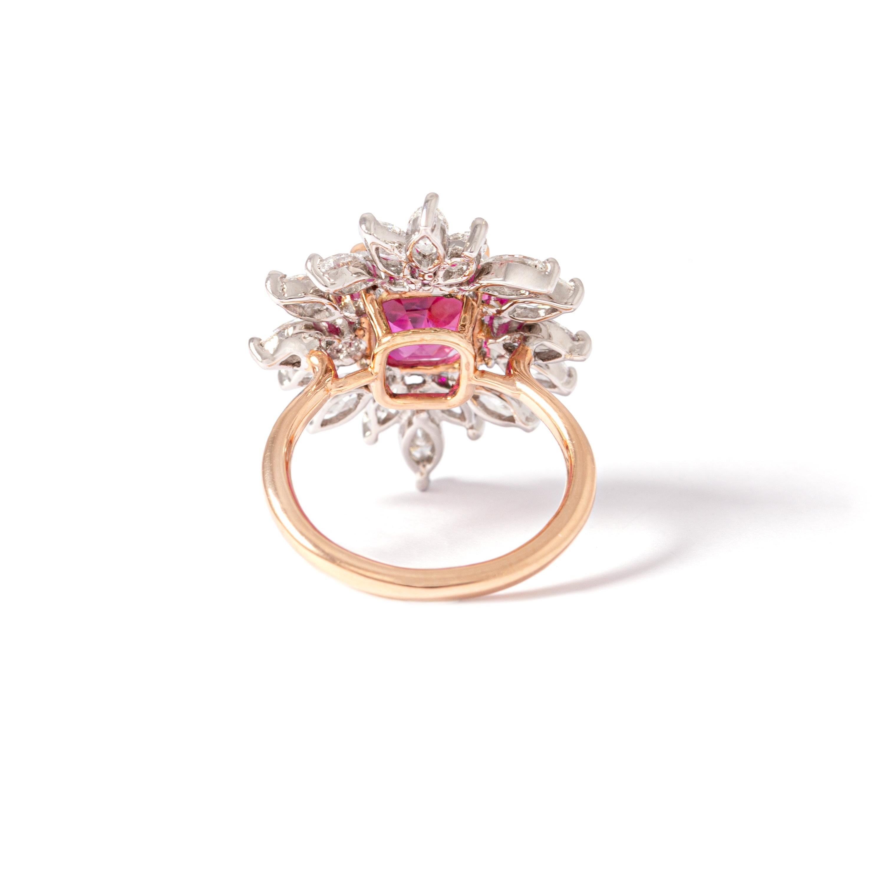 Anillo de rubí birmano sin calor y diamantes de 3,74 quilates en Excelente estado para la venta en Geneva, CH