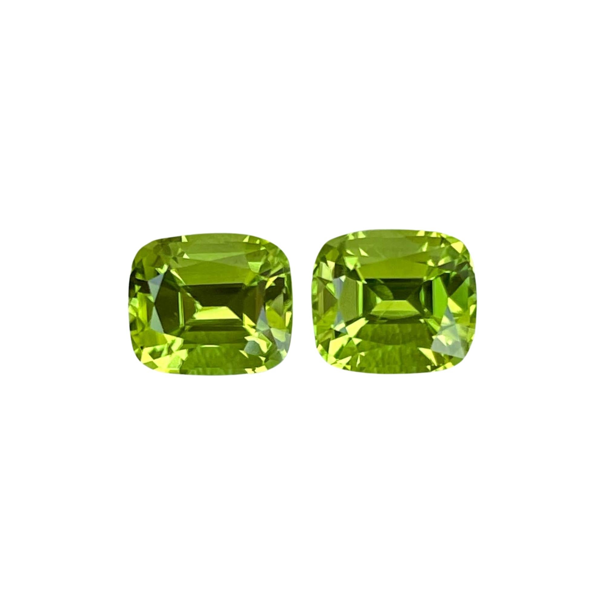 3.74 quilates Pareja Peridoto Verde Talla Cojín Piedra Preciosa Natural Paquistaní en venta 3