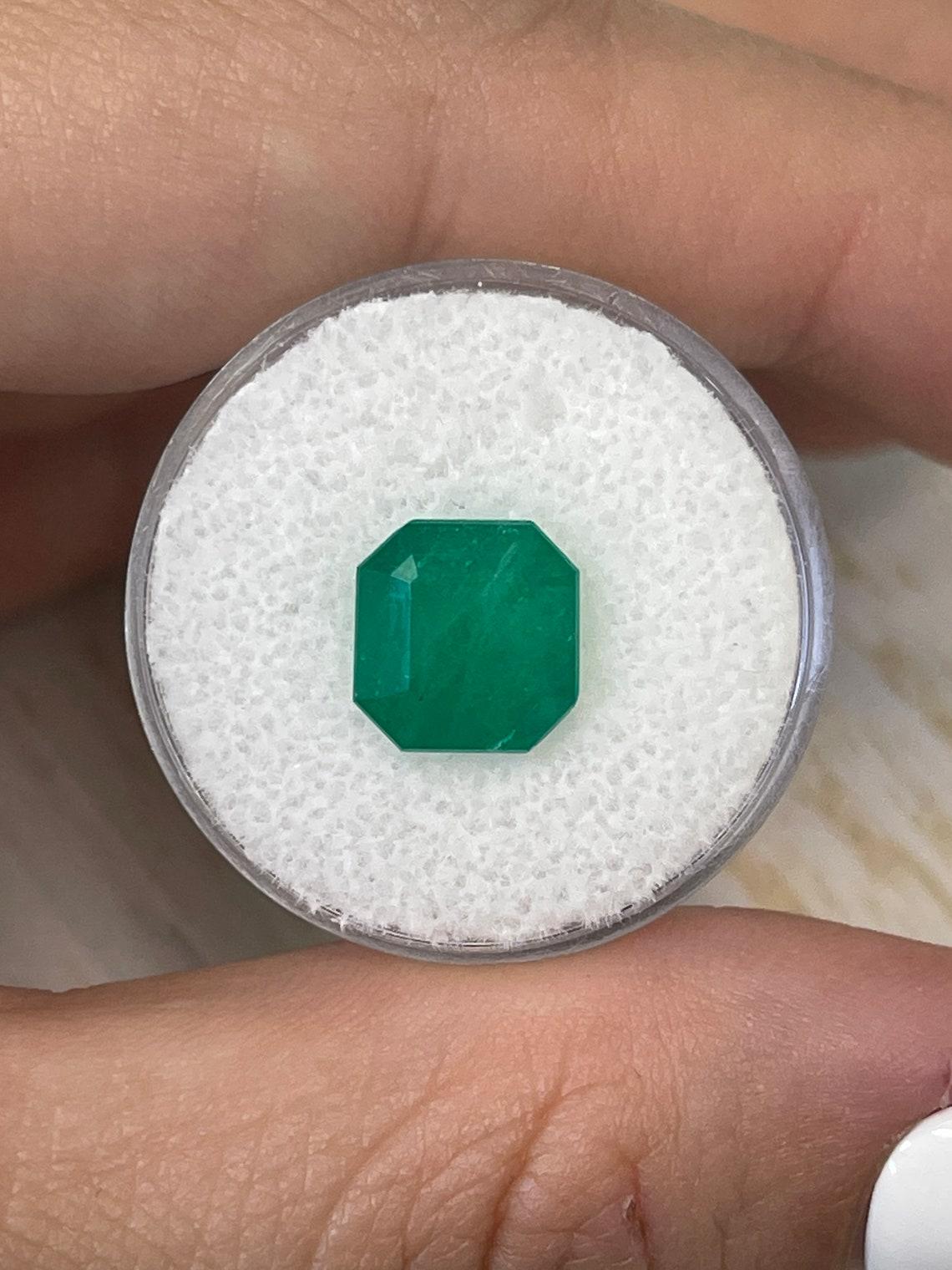Moderne 3.74ct Forest Green Colombian Emerald 9.6x9.2mm Asscher Cut Genuine May en vente