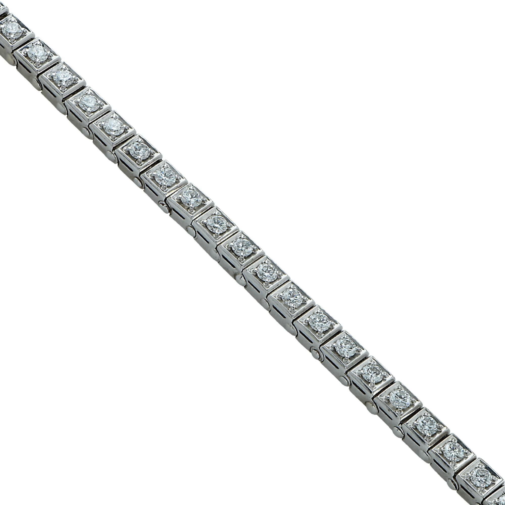 18 Karat White gold bracelet featuring 30 round brilliant cut diamonds weighing approximately 3.75cts F color and VS clarity. This gorgeous bracelet measures 6.75 inches in length and 5.15 mm wide. It weighs 26.8 grams

Our pieces are all