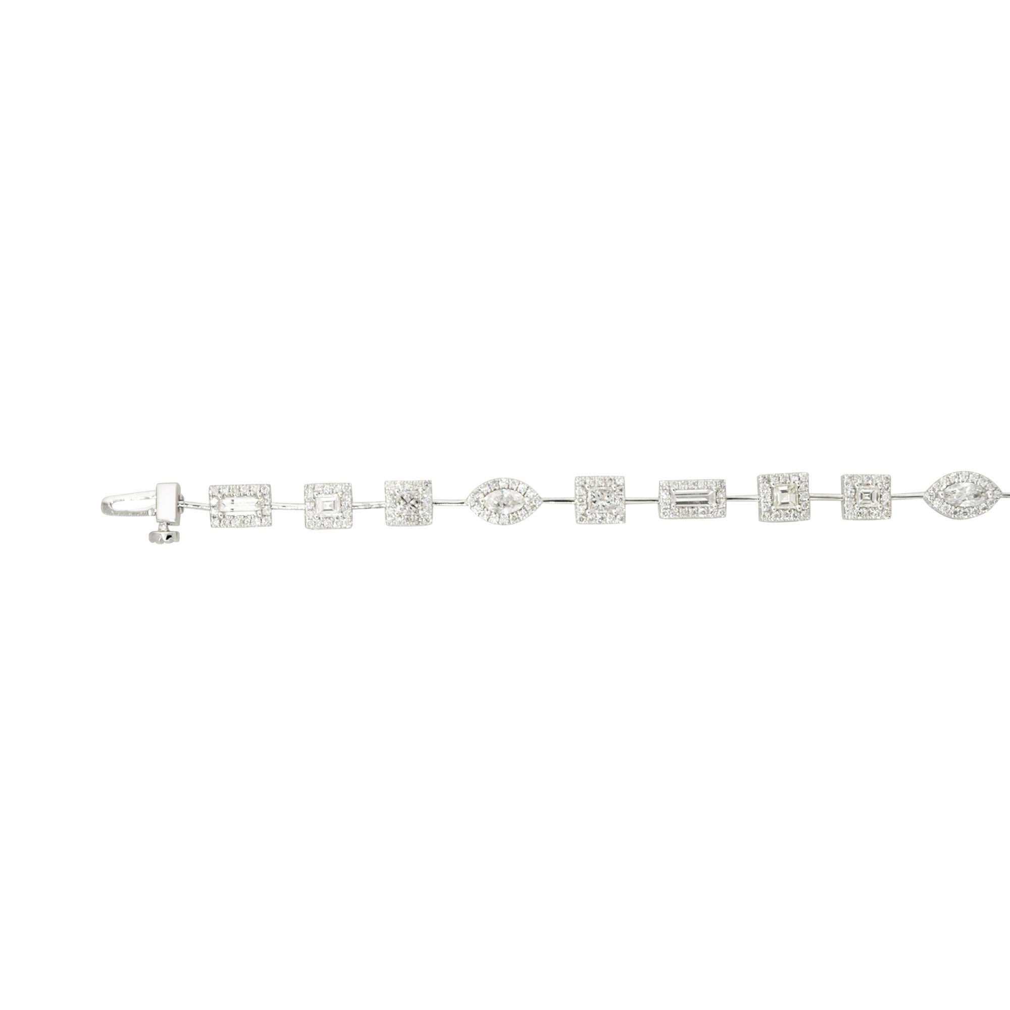 Moderne Bracelet en or 18 carats avec halo de diamants de formes multiples de 3,75 carats en vente