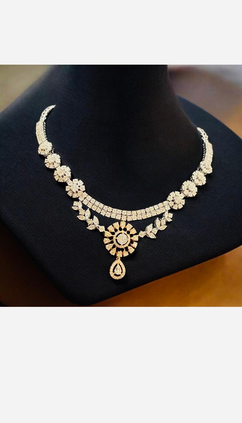 Collier en or rose/blanc avec diamants naturels de 3,75 carats en vente 8