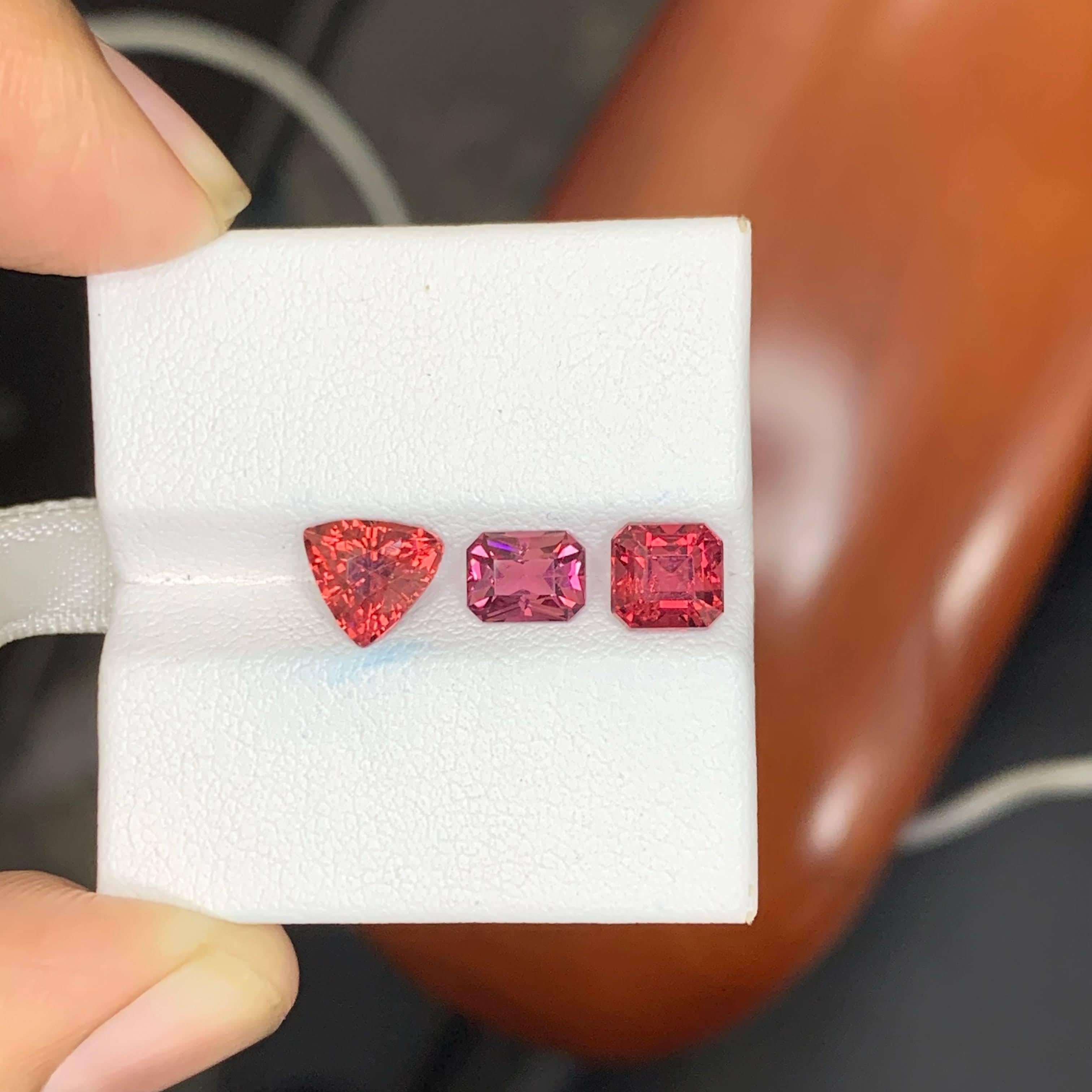 3.75 Carat Natural Loose 3 Piece Garnet Stones Mix Cut African Gemstones in vendita 1