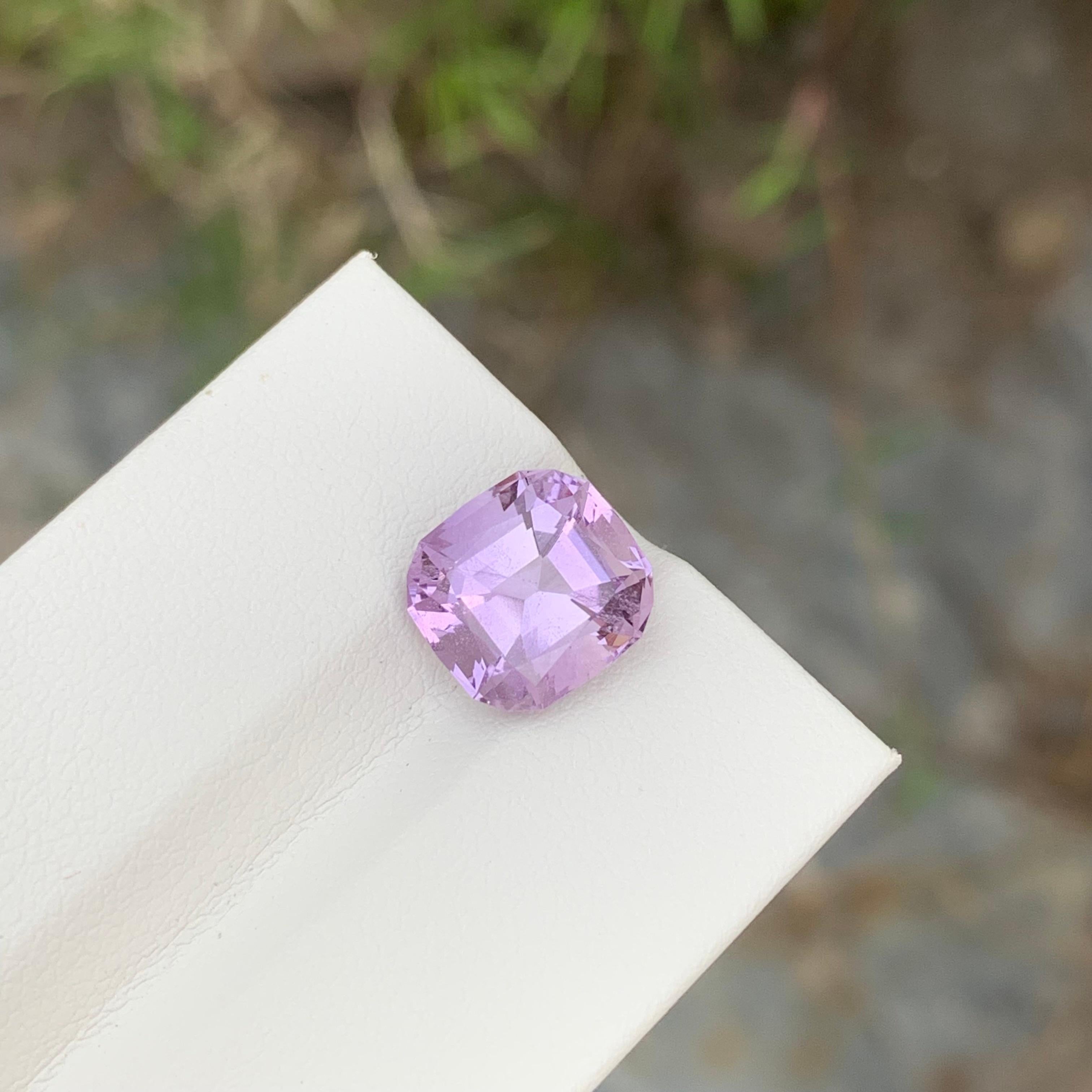 3.75 Carat Natural Loose Amethyst Cushion Shape Gem For Ring Jewellery In New Condition For Sale In Peshawar, PK