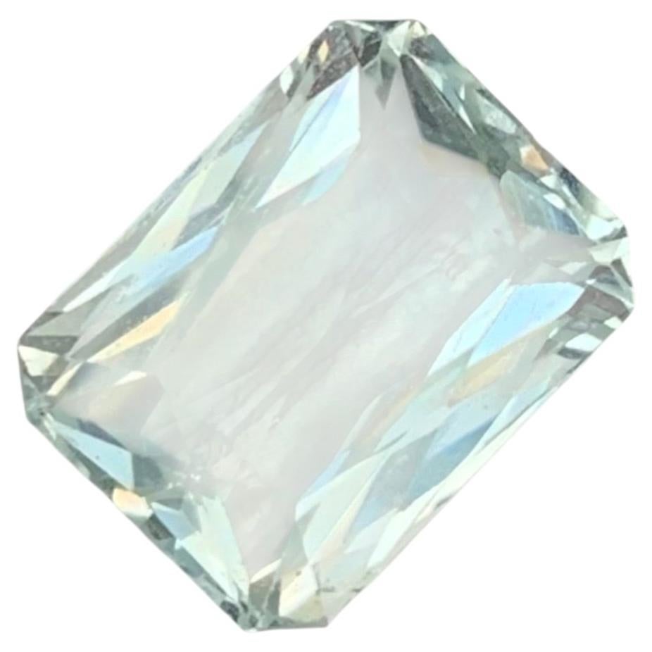 3.75 Carat Natural Loose Aquamarine Emerald Shape Gemstone