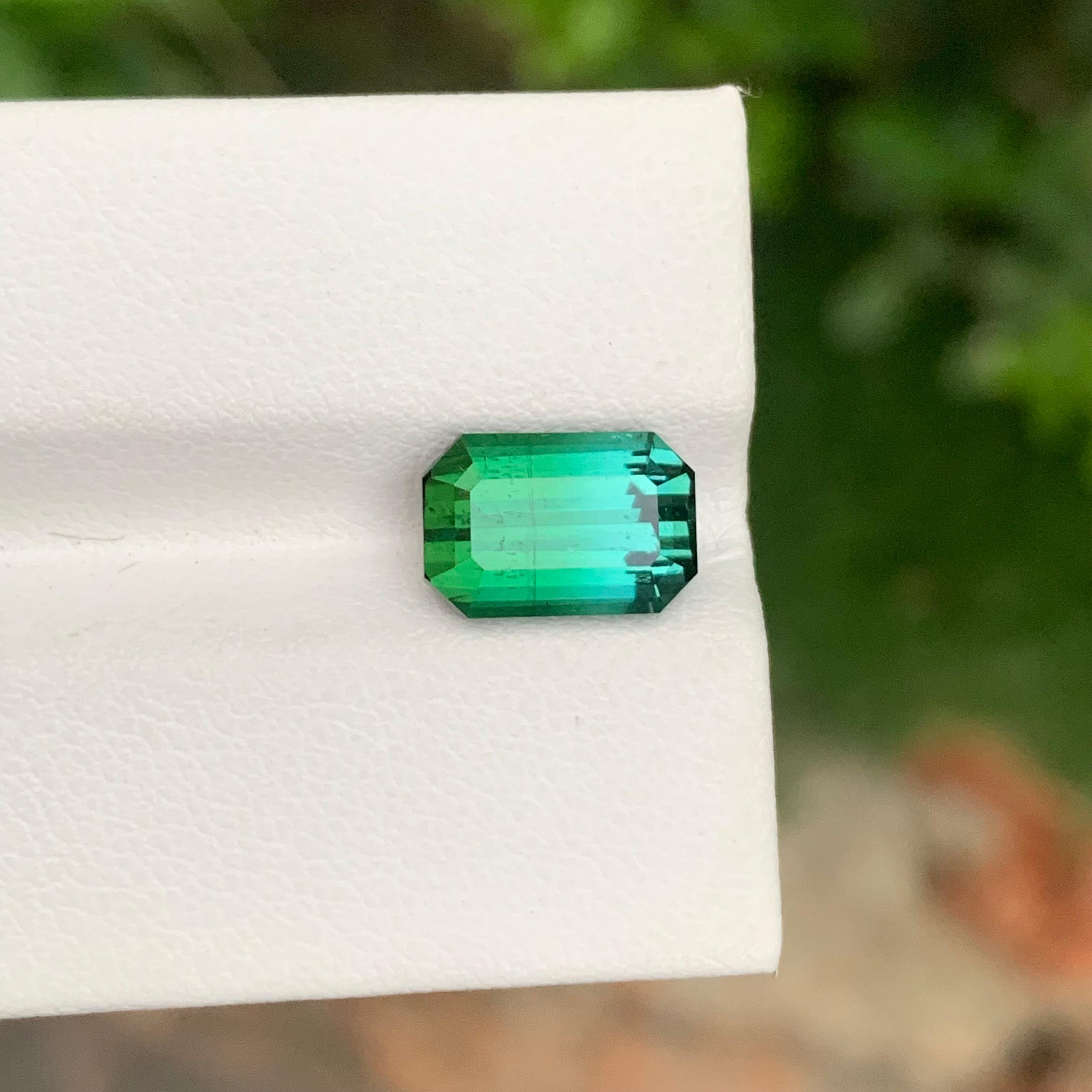 3.75 Quilates Turmalina Natural Suelta Bicolor Forma Esmeralda Gema Para Anillo en Nuevo estado para la venta en Peshawar, PK