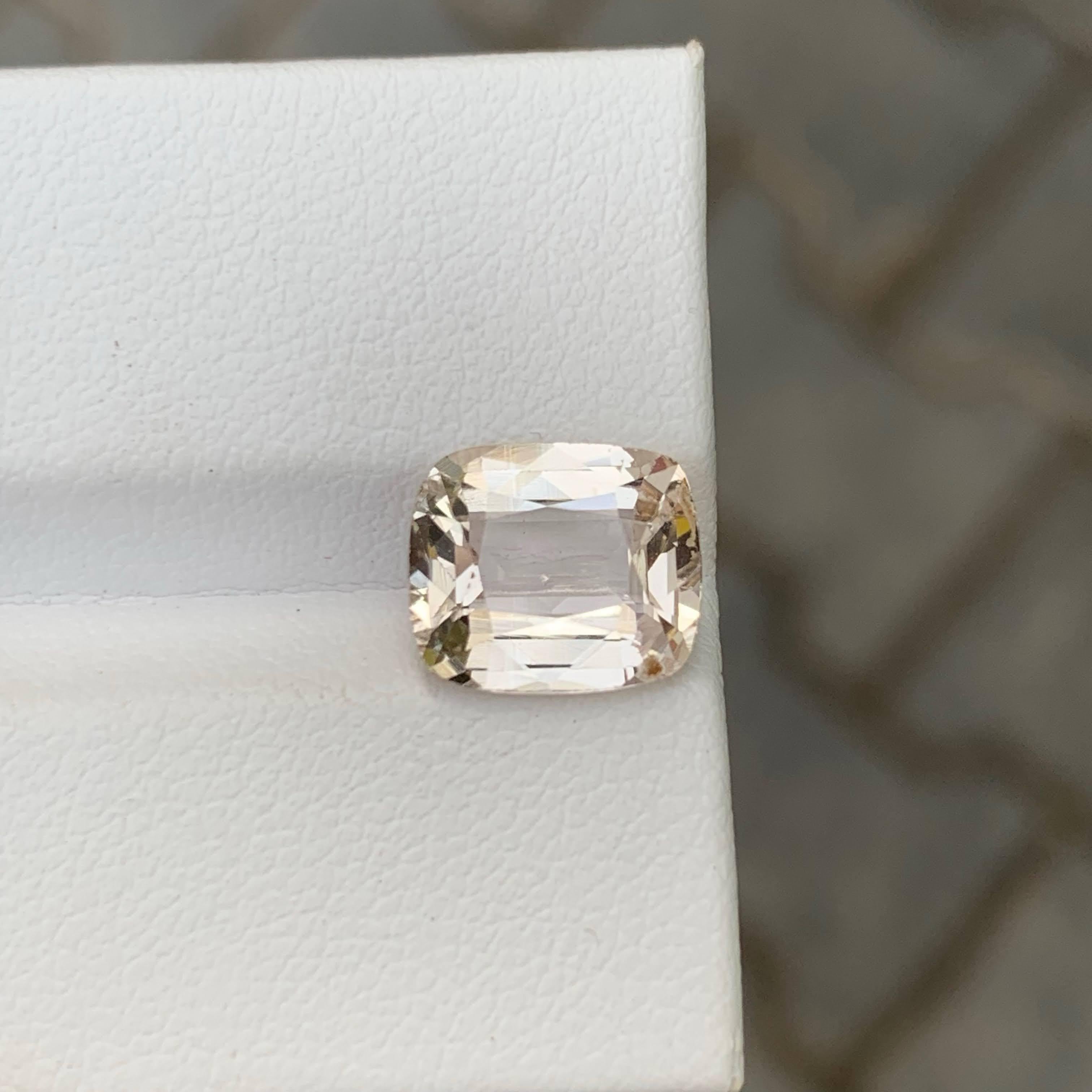 3.75 Carat Natural Loose Peach Topaz Stone Cushion Cut Pakistani Gemstone (pierre pakistanaise taillée en coussin) Neuf - En vente à Bangkok, TH