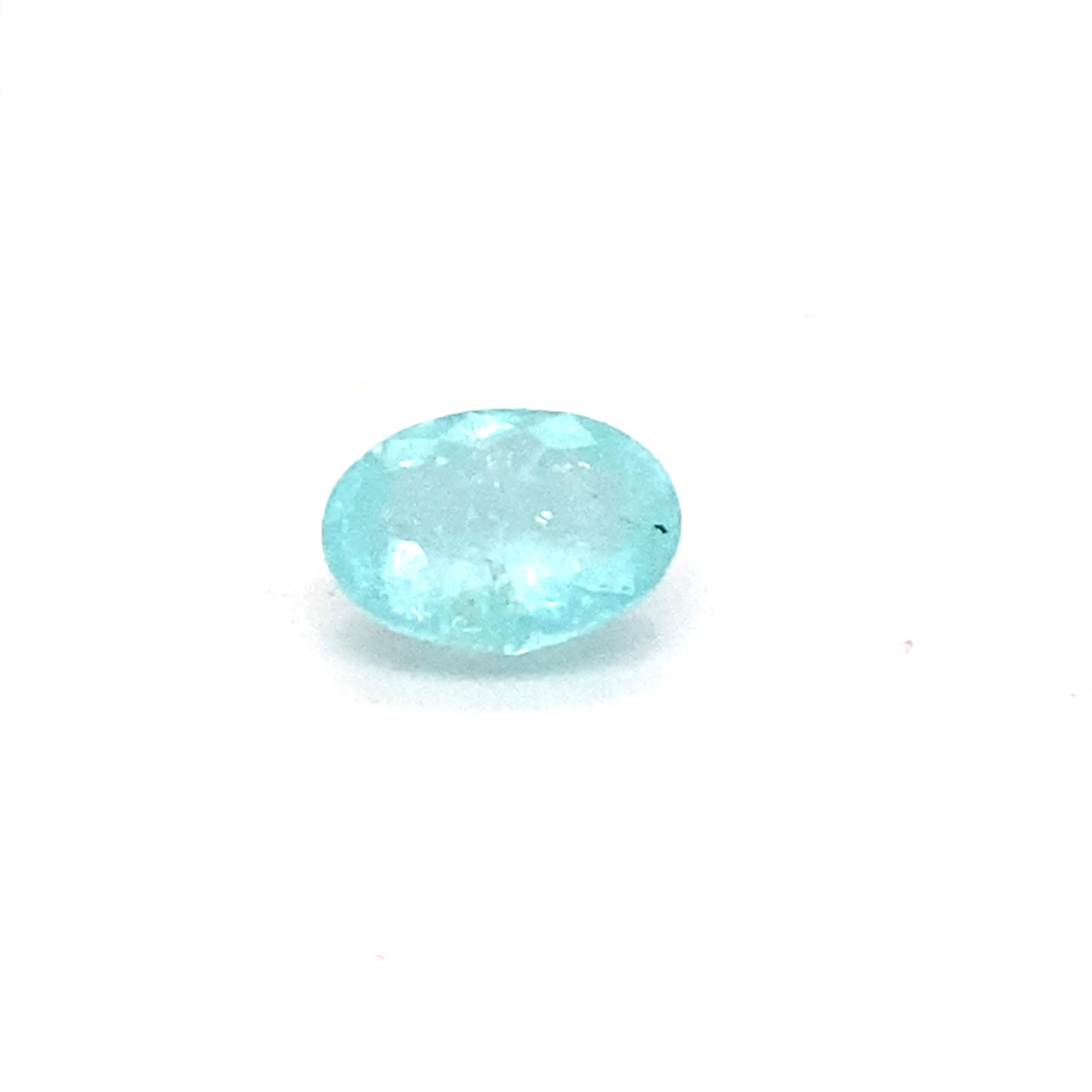 Questa tormalina Paraiba dal taglio ovale è una gemma naturale tagliata e lucidata a mano. Realizza il tuo sogno creando questa brillante pietra preziosa nel gioiello che desideri ed eleva il tuo stile. 
La tormalina è disponibile in una varietà di