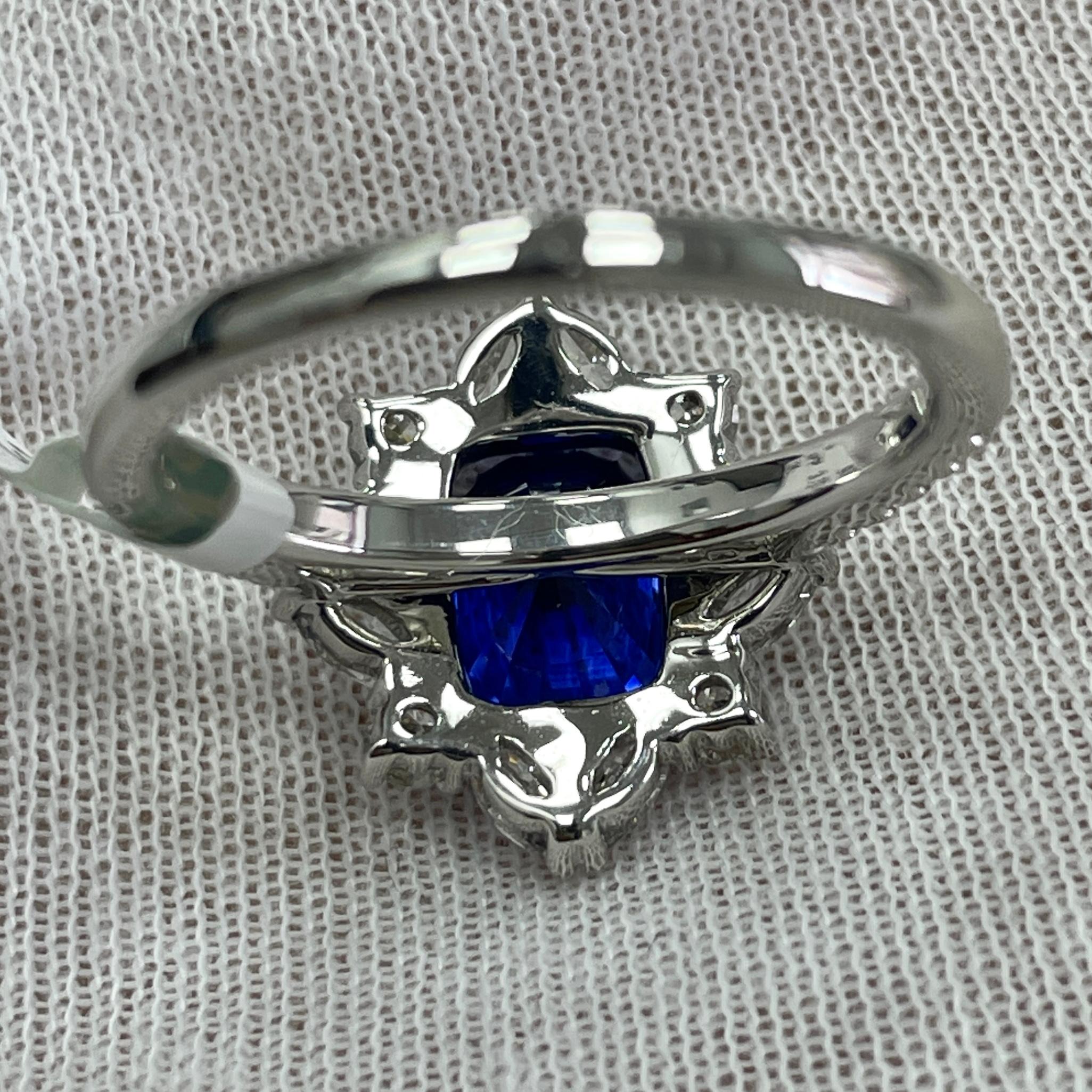 Women's or Men's 3.75 Carat Sapphire & Diamond White Gold Ring For Sale