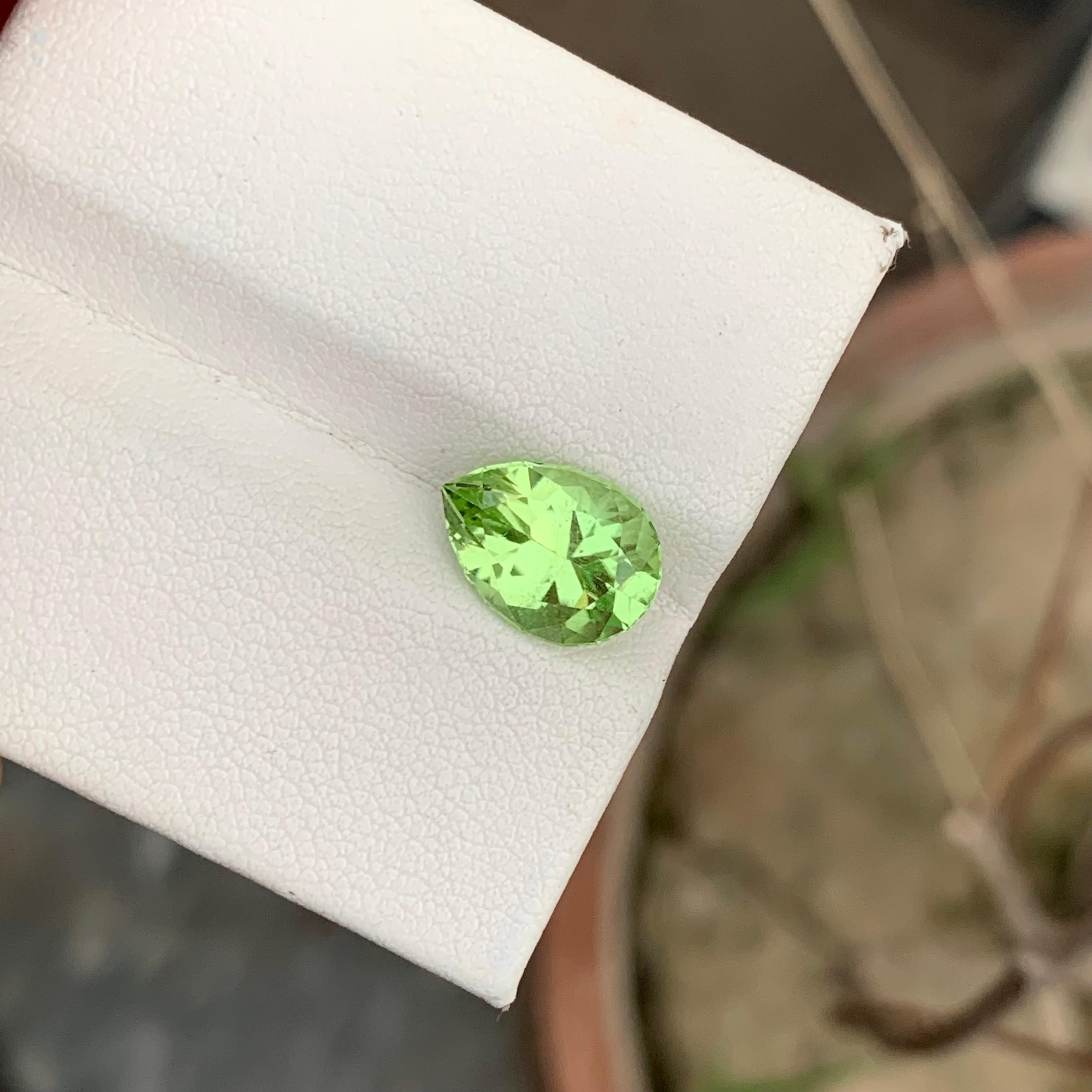 3.75 Carats Natural Loose Apple Green Peridot Ring Gem Pakistani Mine For Sale 5