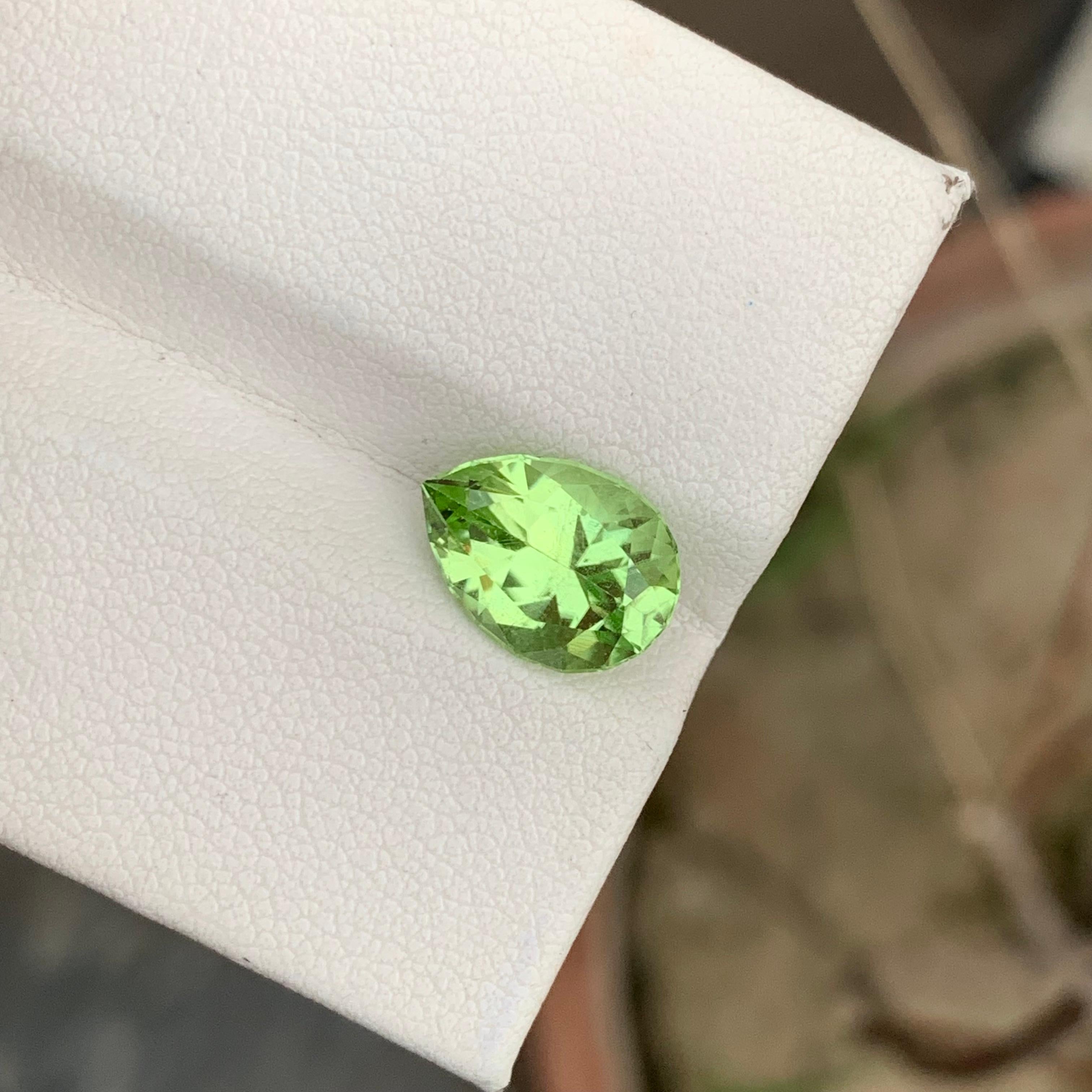 Pear Cut 3.75 Carats Natural Loose Apple Green Peridot Ring Gem Pakistani Mine For Sale