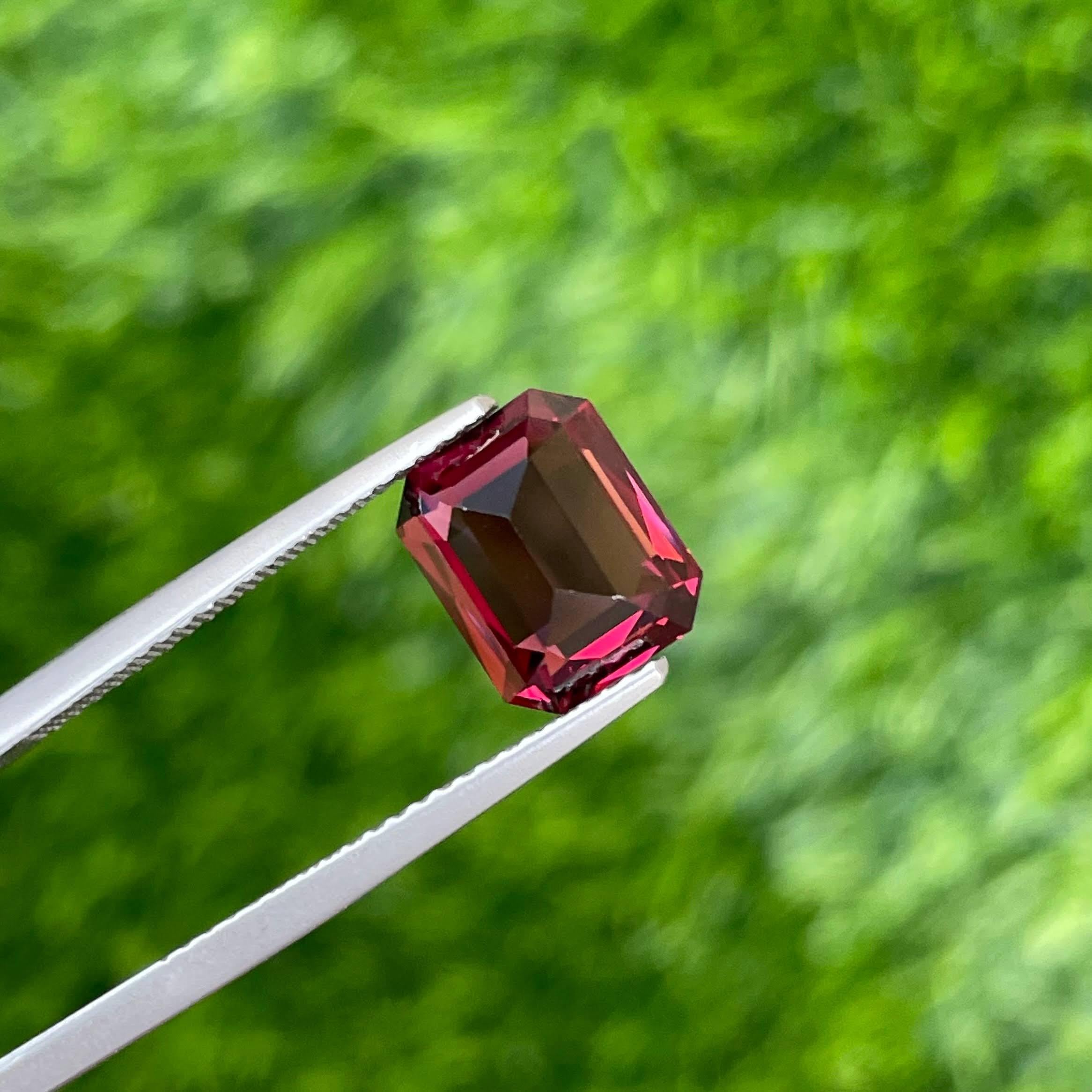 3,75 quilates Granate Rojo Rosado Tallado a Tijera Gema Natural de Tanzania Corte octogonal en venta