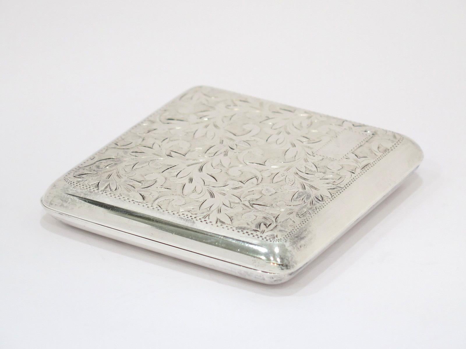 950 Silver Antique Japanese Floral Cigarette Case In Good Condition In Brooklyn, NY