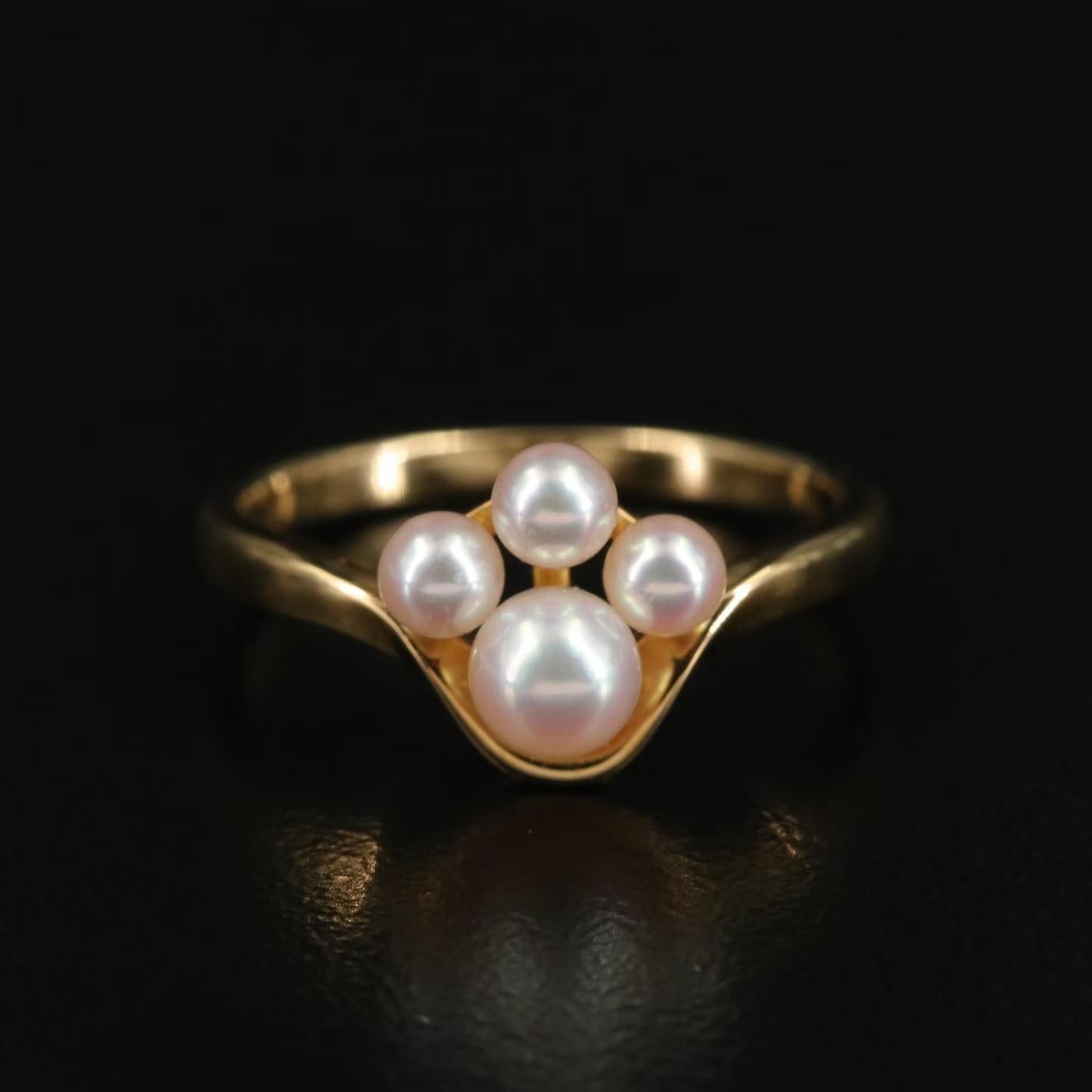 Mikimoto designer ring with Original Box

NEW with tags, tag price $3750

18K Yellow gold

The ring is size 5.5 US and can be re-sized by your local jeweler 

Mikimoto pearls, Japan - Ginza