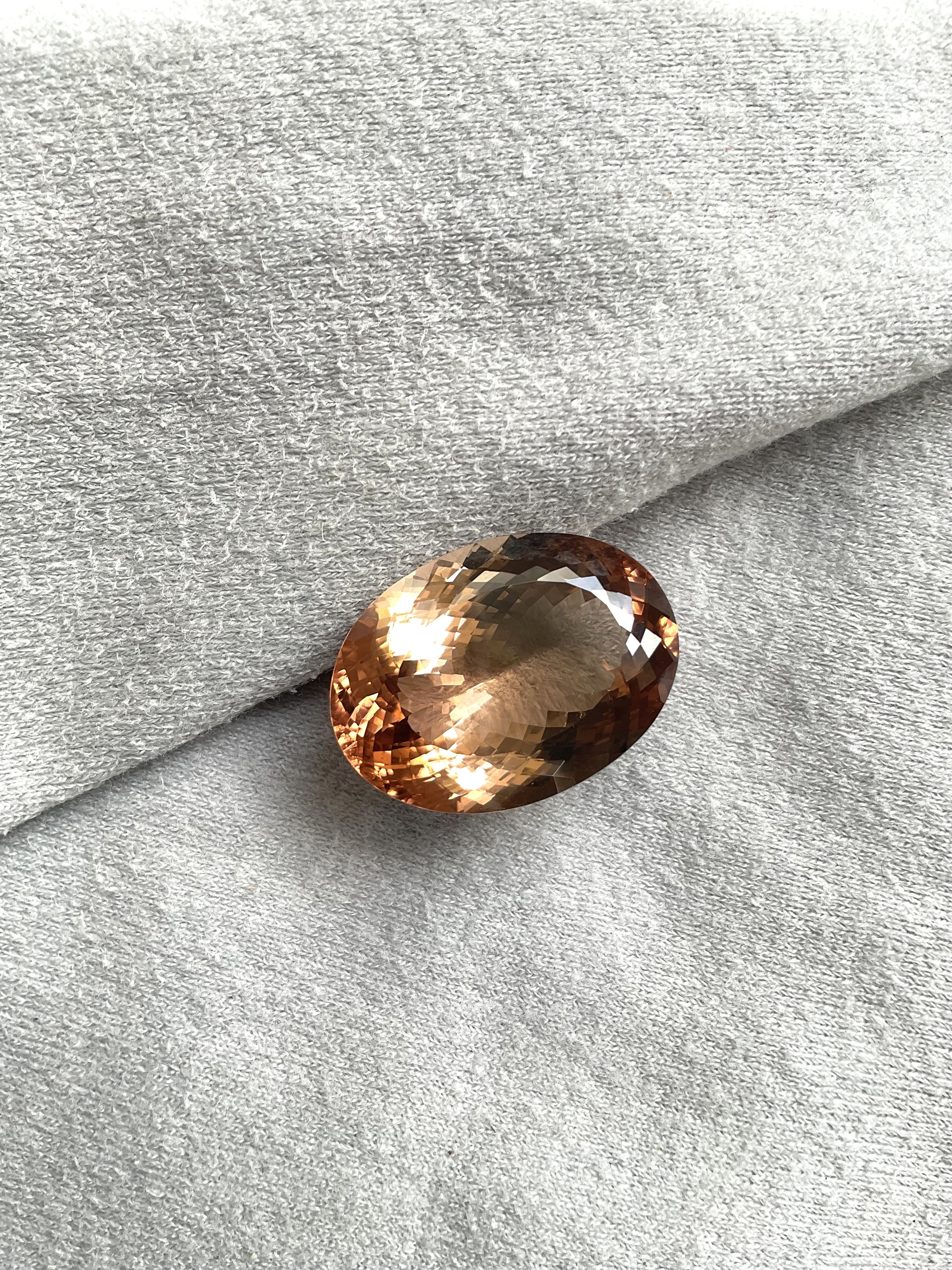 Pierre précieuse - Tourmaline
Poids -  37.50 Carats
Forme - Ovale
Taille - 26x19x12 MM
Pièces - 1