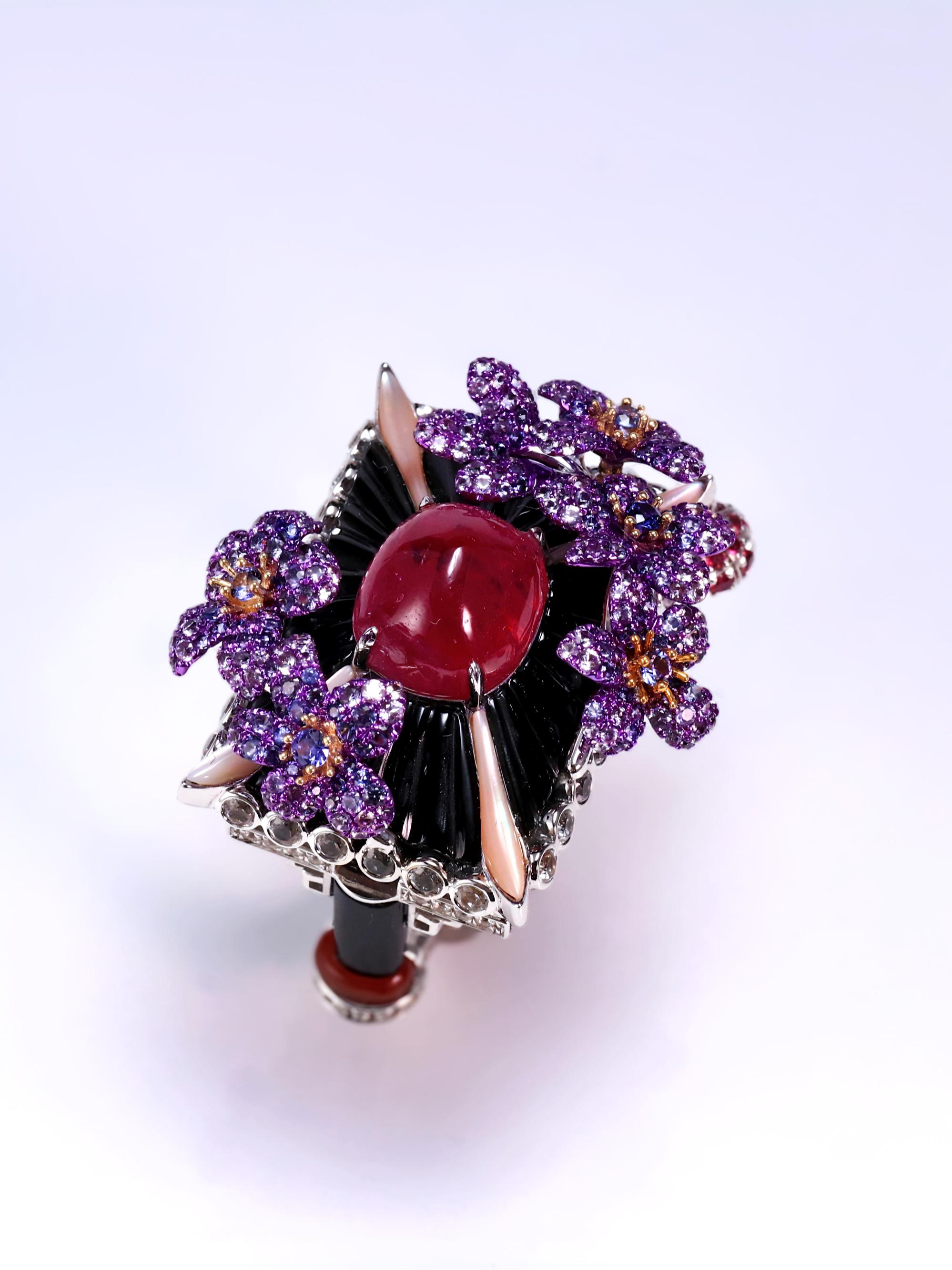 Women's Pavilion Luxury Ring High End 6.67ct Ruby Unheat Burma Unique jewelry 18K Gold For Sale