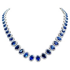 Collier de 37.54 ct de saphirs naturels et de diamants