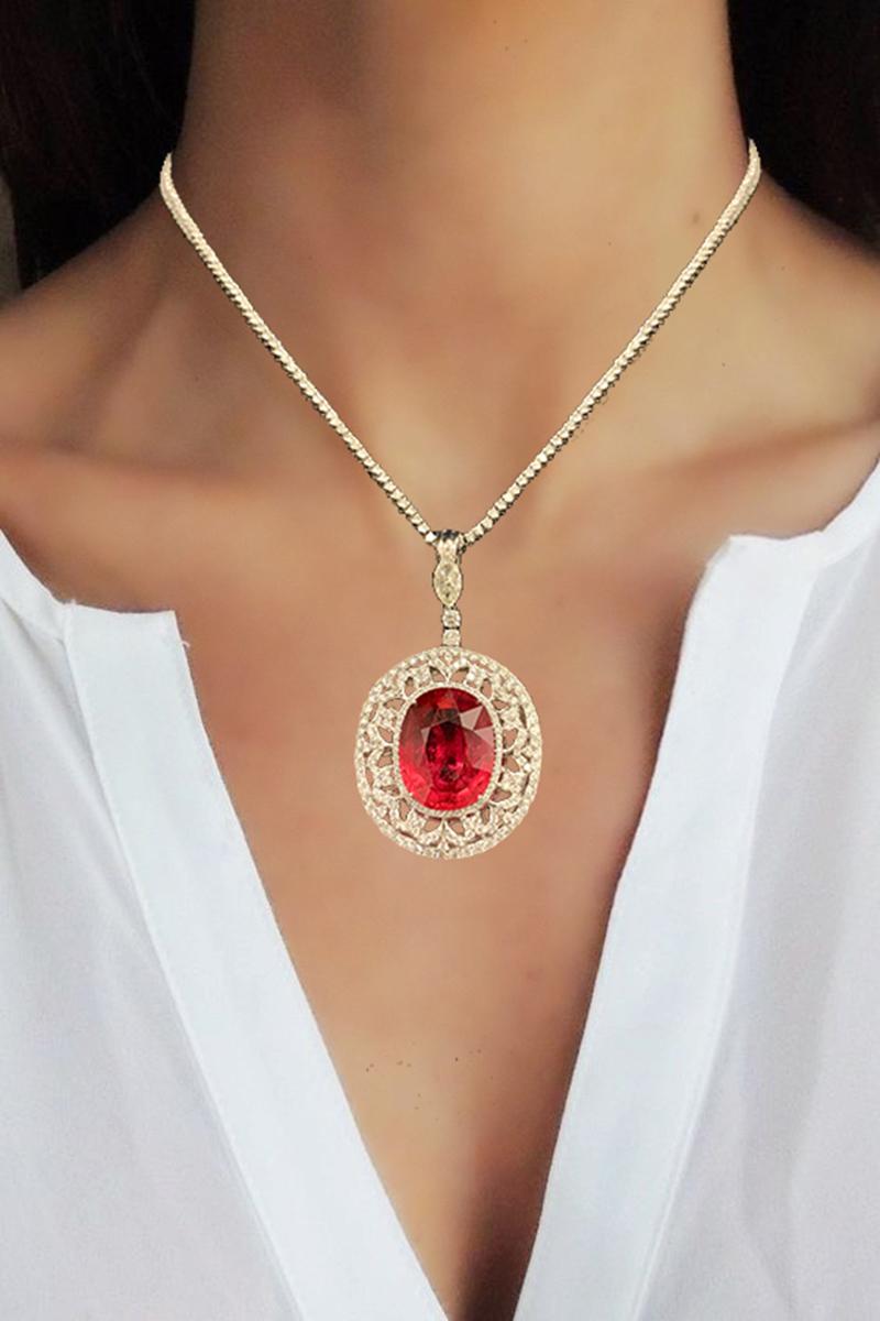 Collier pendentif rubellite en tourmaline de 37,56 carats en vente 5