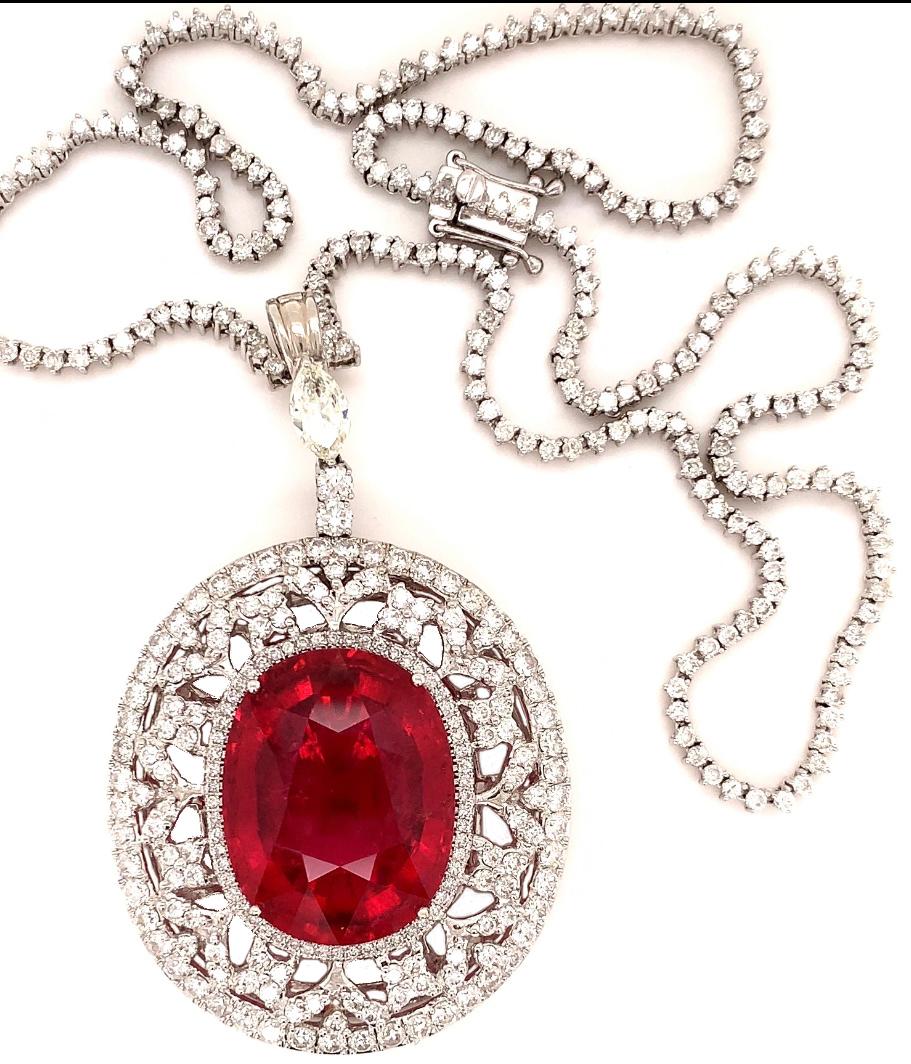 Contemporain Collier pendentif rubellite en tourmaline de 37,56 carats en vente