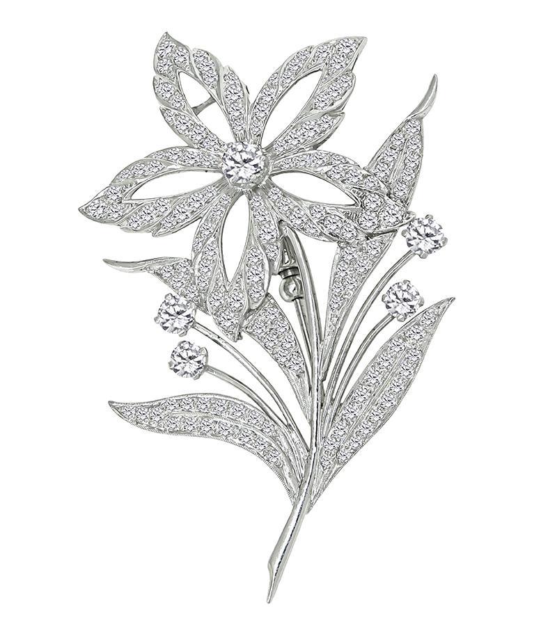 Round Cut 3.75ct Diamond Flower Pin For Sale