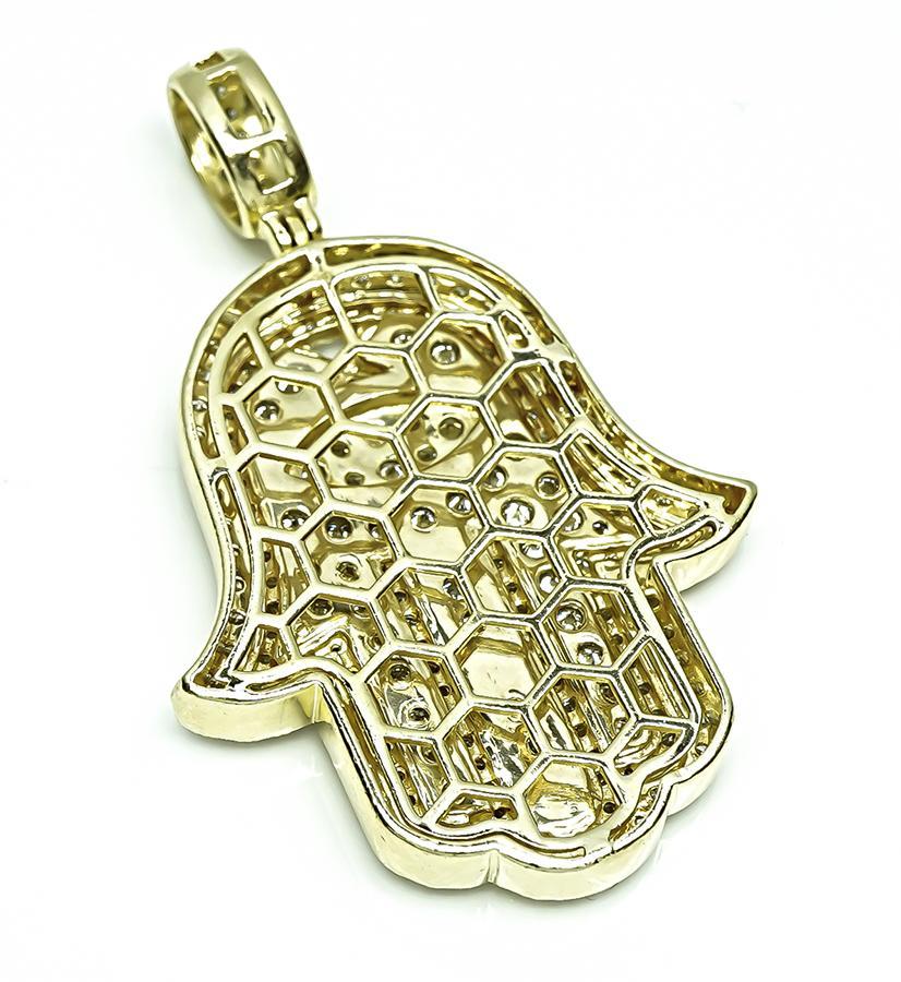 3.75ct Diamond Hamsa Hand Gold Pendant en Bueno estado para la venta en New York, NY