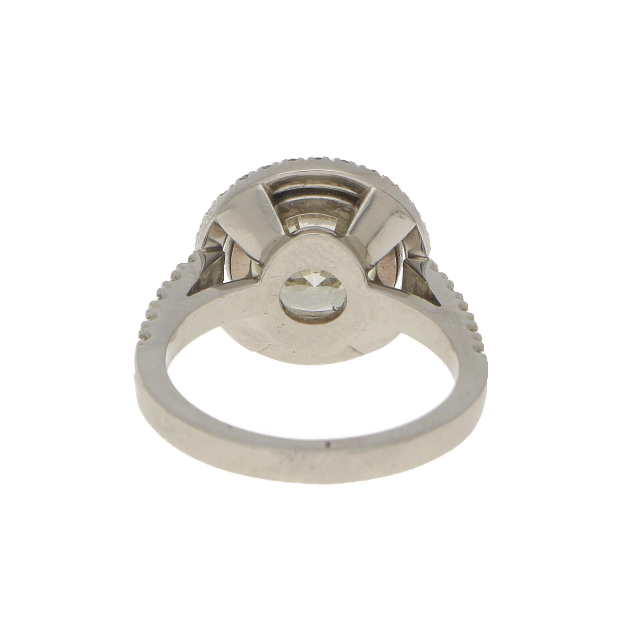 round brilliant halo engagement ring