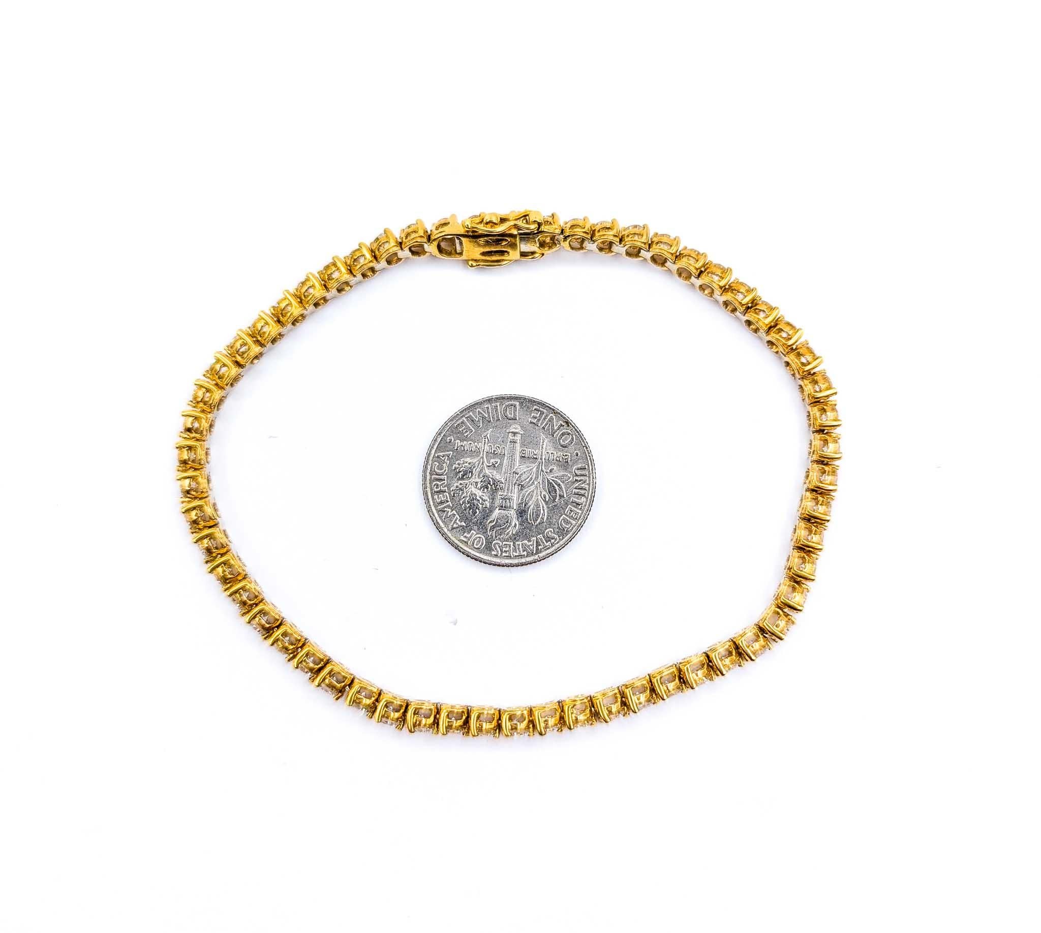 Round Cut 3.75ctw Diamond Tennis Bracelet in 18k Yellow Gold For Sale