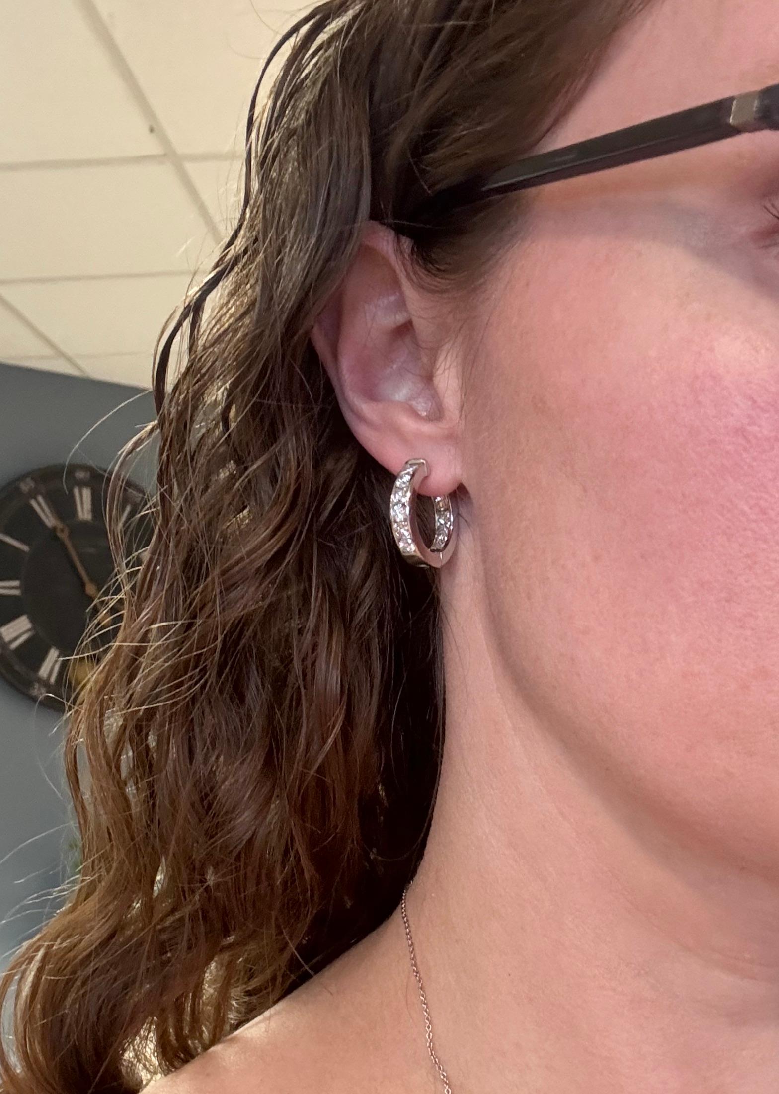 Beautiful pair of inside out earth mined 3.75CTW Diamond hoop earrings made with Round Brilliant cut & Princess cut diamonds. 

Diamond Carat Weight: 3.75CTW
Diamond Cut: Round Brilliant Cut & Princess Cut Diamonds
Color: Average G-H
Clarity: