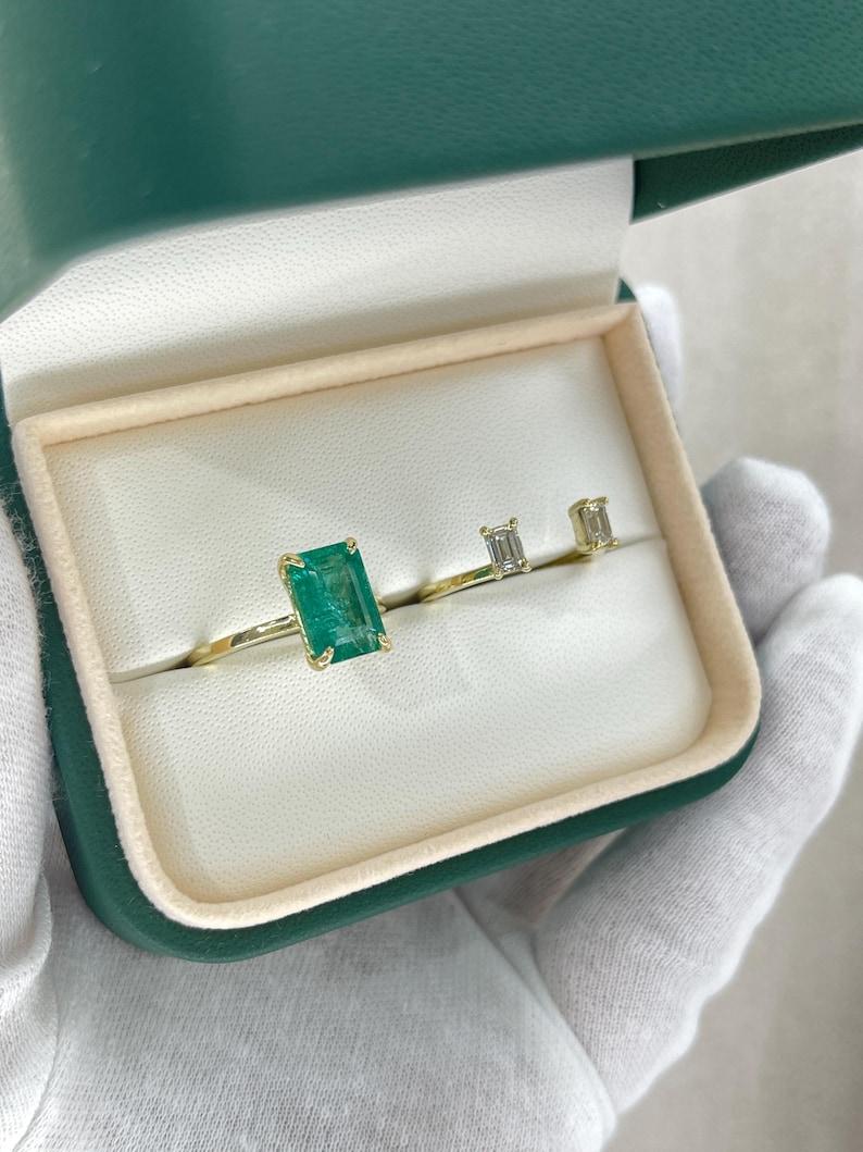 3.75tcw 14K Emerald & Diamond 2-in-1 Three-Stone Convertible Solitaire Ring For Sale 4