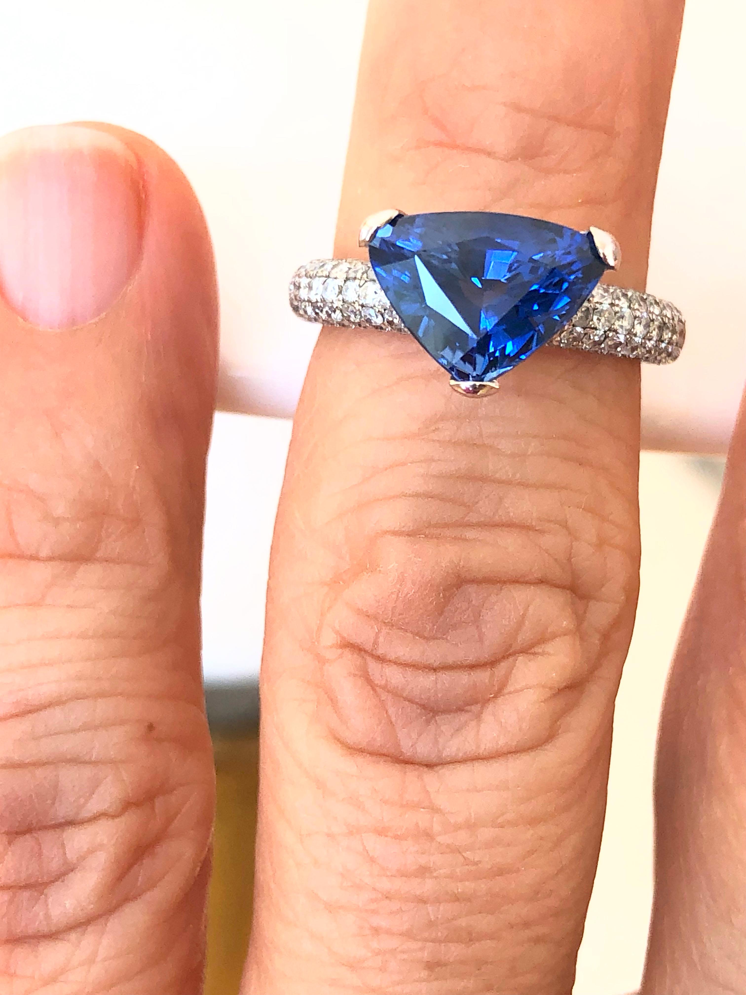 Women's 3.76 Carat Sapphire Diamond Engagement Ring 18 Karat White Gold For Sale