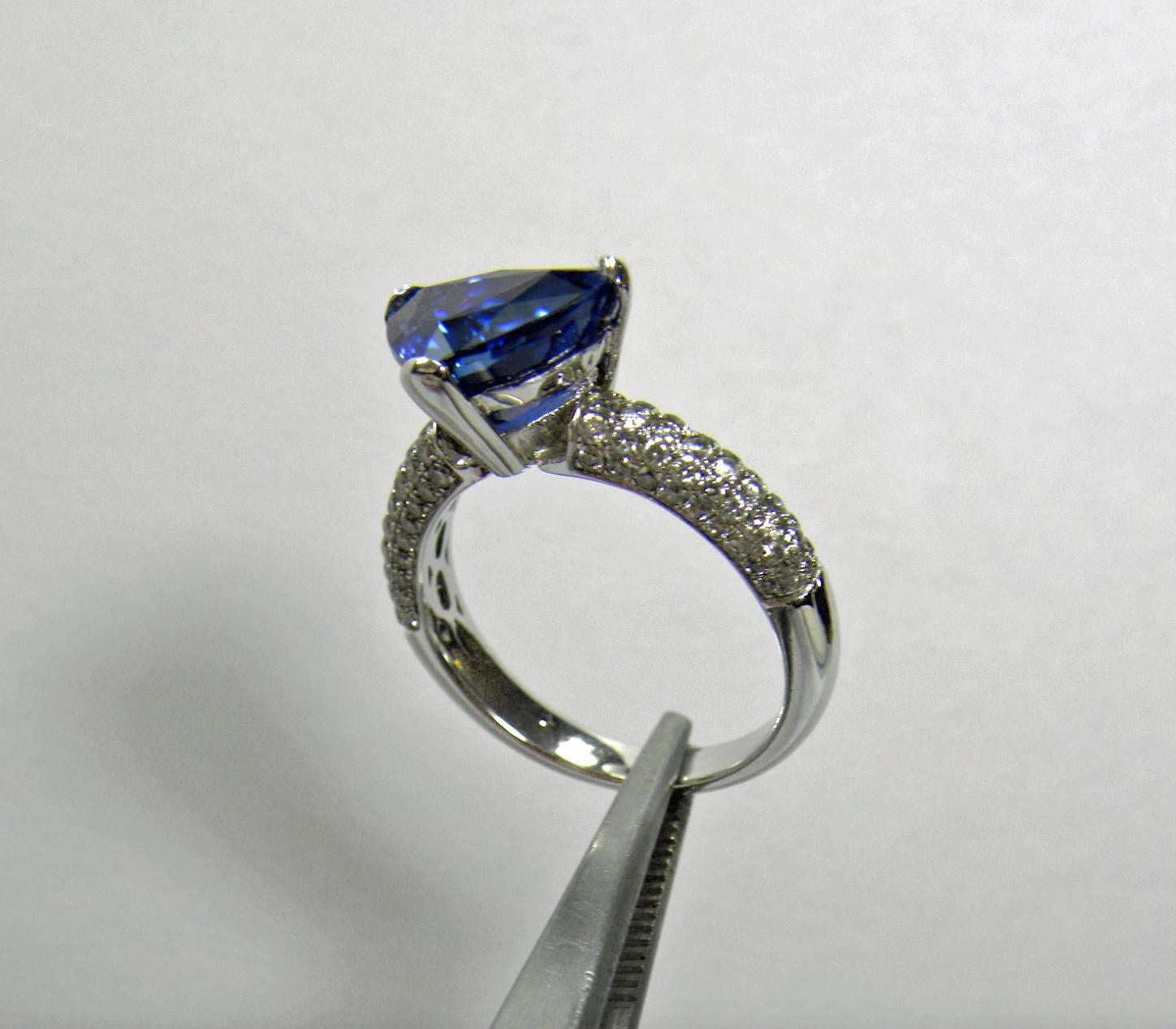 3.76 Carat Sapphire Diamond Engagement Ring 18 Karat White Gold For Sale 1