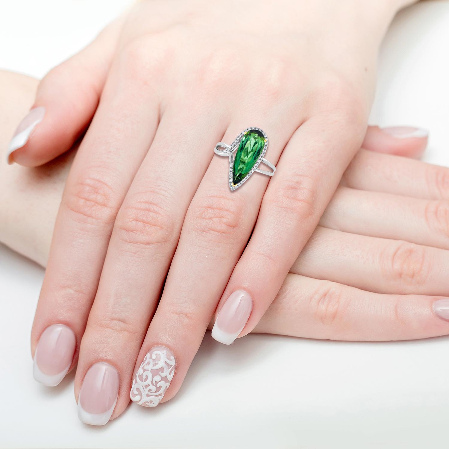 3.76 carat Green Tourmaline and Diamond Cocktail Ring For Sale 2