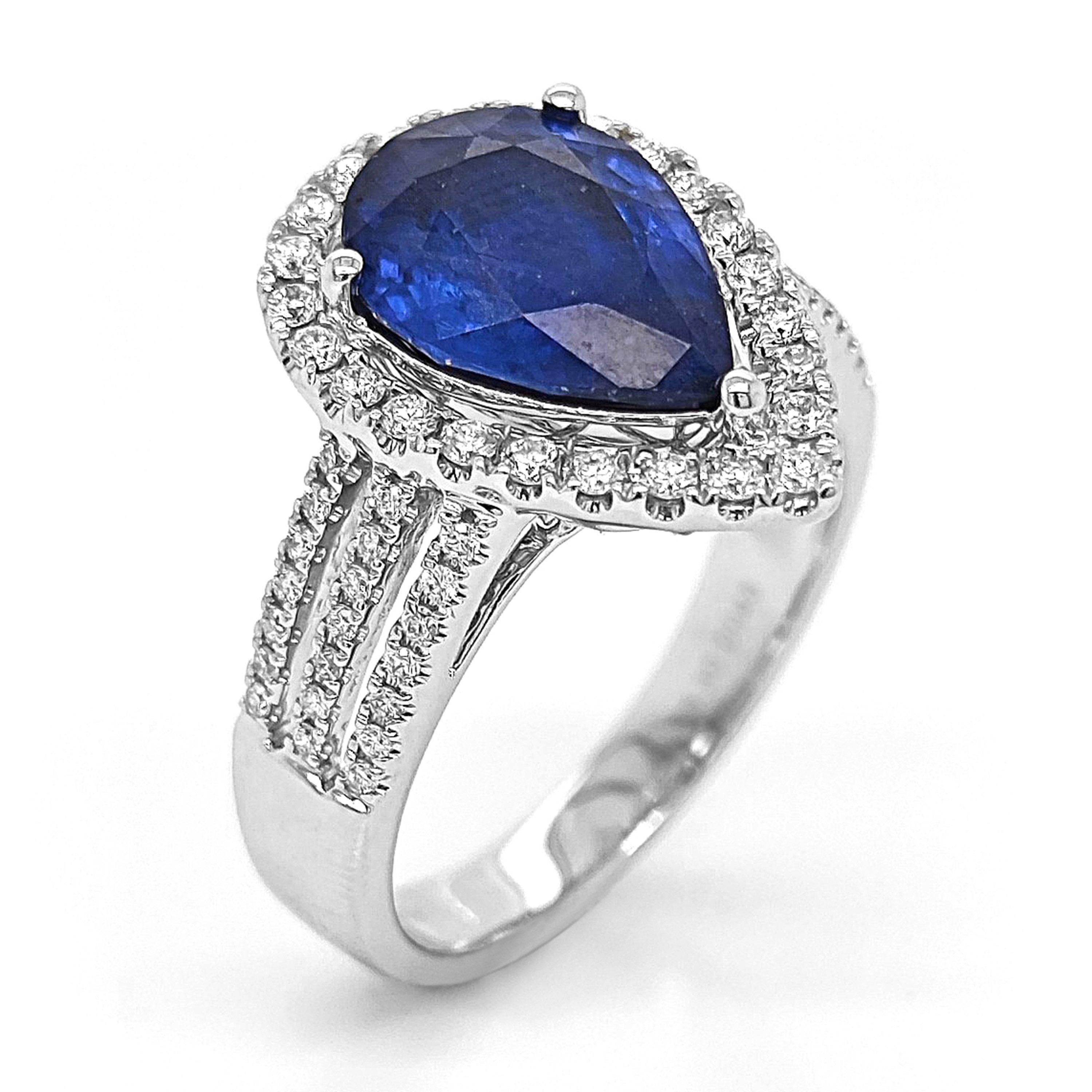 Mixed Cut 3.76 Carat Sapphire and White Diamond White Gold Ring For Sale