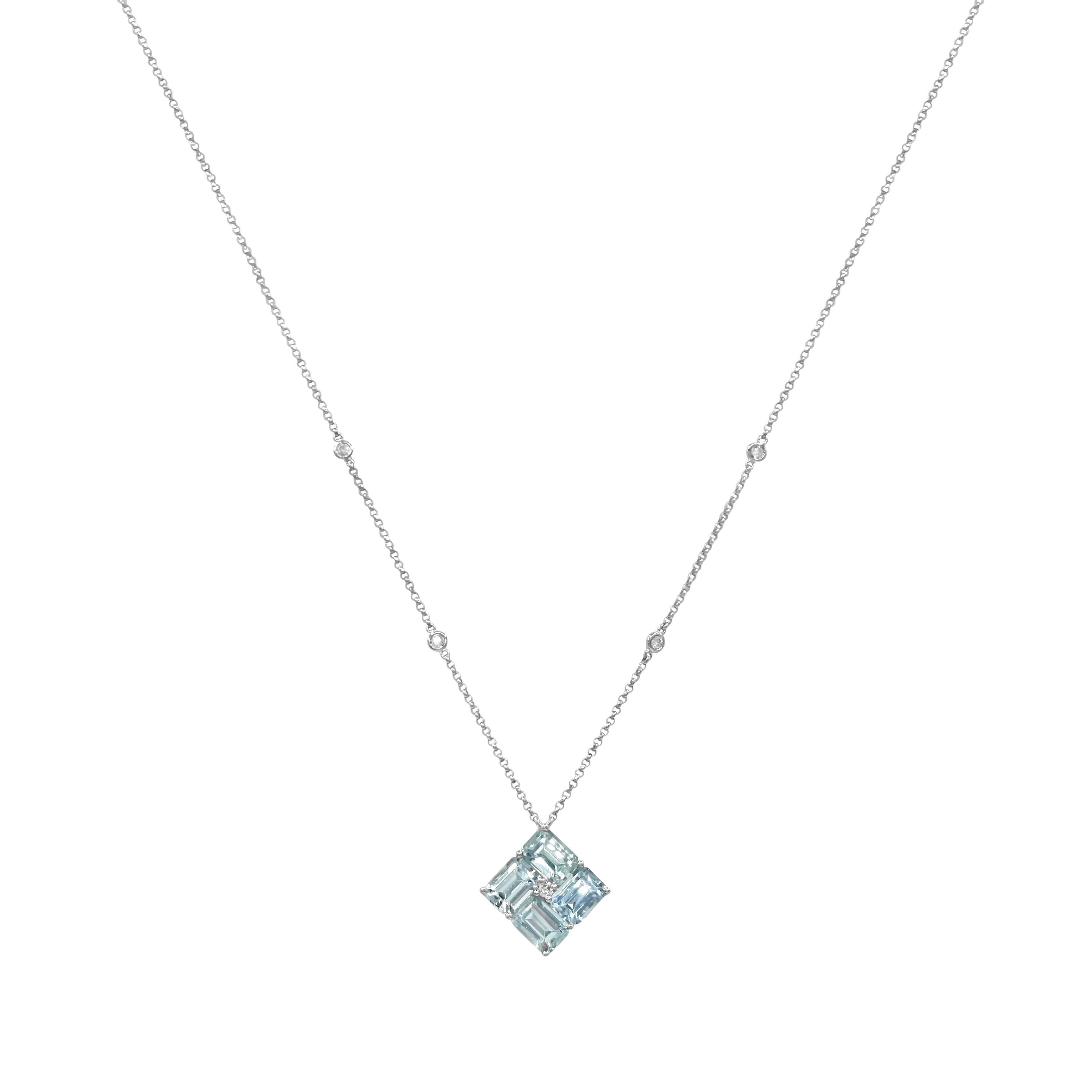 4 Aquamarine Gemstones: 3.63 Carats
5 White Diamonds: 0.13 Carat
Metal: 18K White Gold, 3.40 Grams