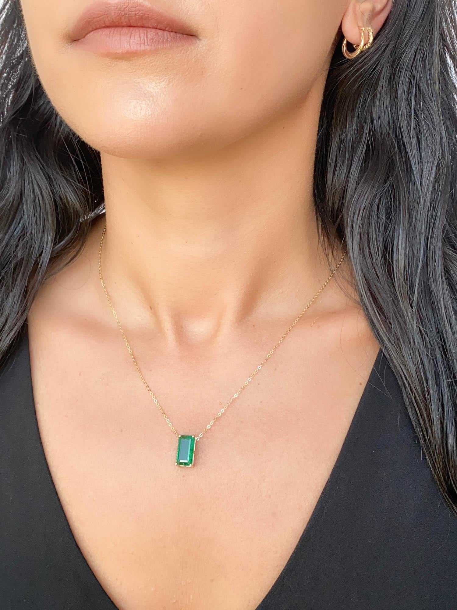 3.76ct Elongated Emerald Pendant Necklace 14K Gold Wear Multiple Ways R4471 For Sale 3