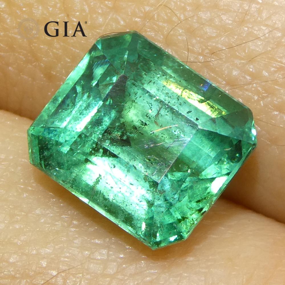 3.76ct Octagonal/Emerald Cut Green Emerald GIA Certified Zambia (F1) en vente 8