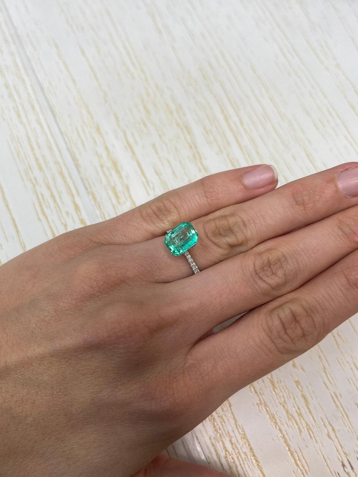 3.76ct Transparent Green Colombian Emerald 10.3x8.3mm Emerald Cut Genuine May For Sale 4