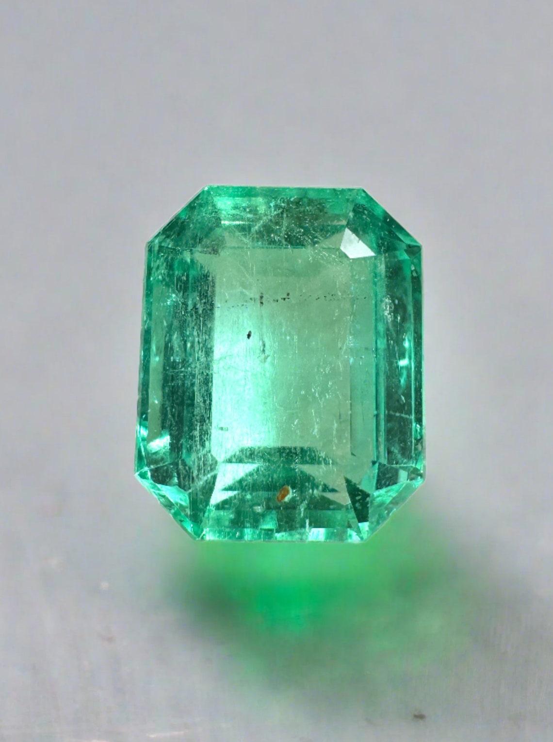 3.76ct Transparent Green Colombian Emerald 10.3x8.3mm Emerald Cut Genuine May For Sale