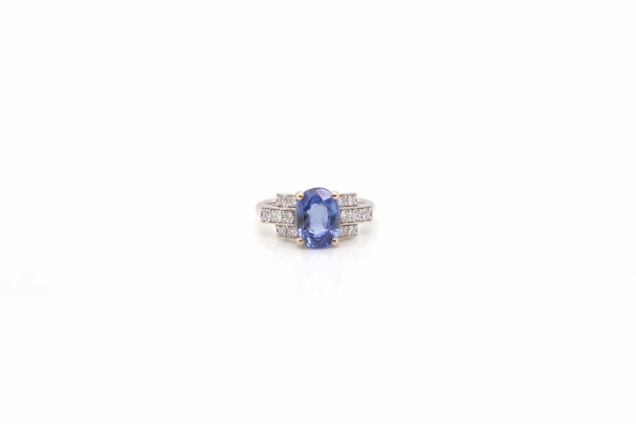 Stones: 3.77 carats Ceylon Sapphire, unheated
and brilliant diamonds for a total weight of 0.37 carats.
Material: 18k white gold
Dimensions: 9 mm length on finger
Weight: 5.4g
Size: 52 (free sizing)
– Laboratory certificate
Certificate
Ref. : 23497