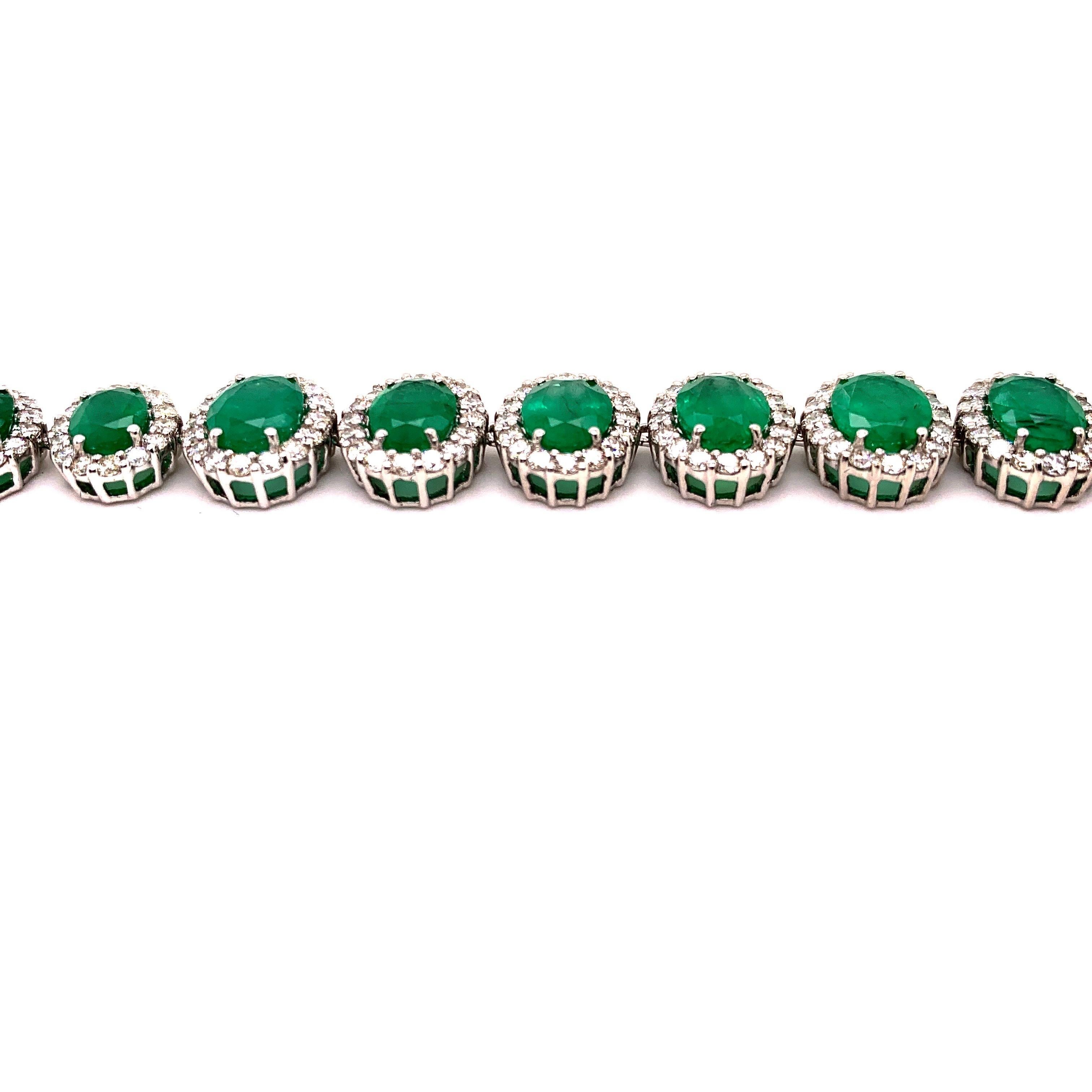 37.73 Carat Emerald Necklace Earrings Set 2