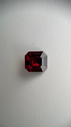 3.77Ct Burma Red Spinel-Loupe Clean/Top Quality/Precision Cut (9.8x9x5.2mm)