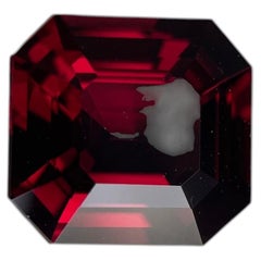 3.77Ct Burma Red Spinel-Loupe Clean/Top Quality/Precision Cut (9.8x9x5.2mm)