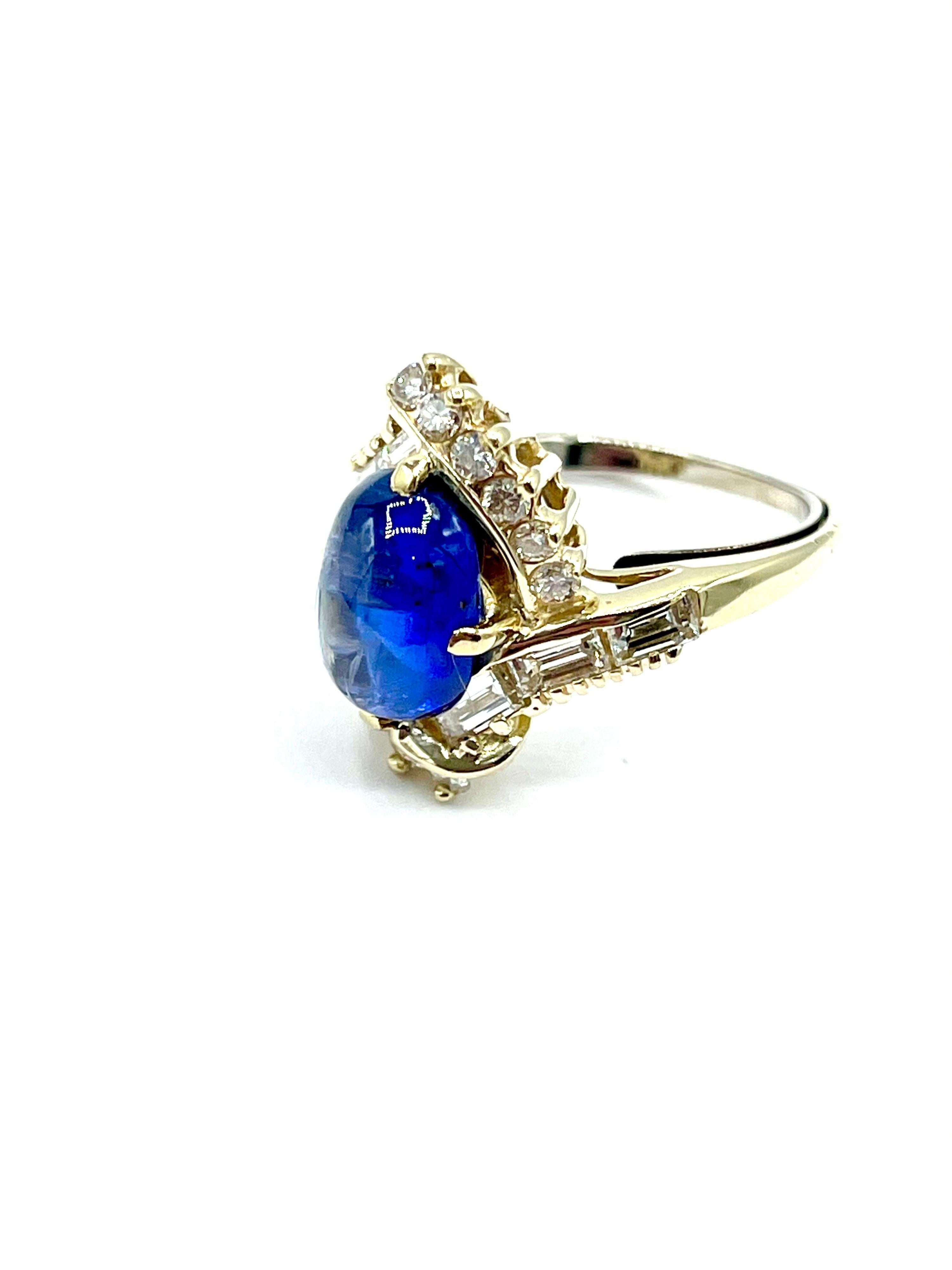 3.78 Carat Cabochon Sapphire and Diamond Yellow Gold Ring In Excellent Condition For Sale In Chevy Chase, MD