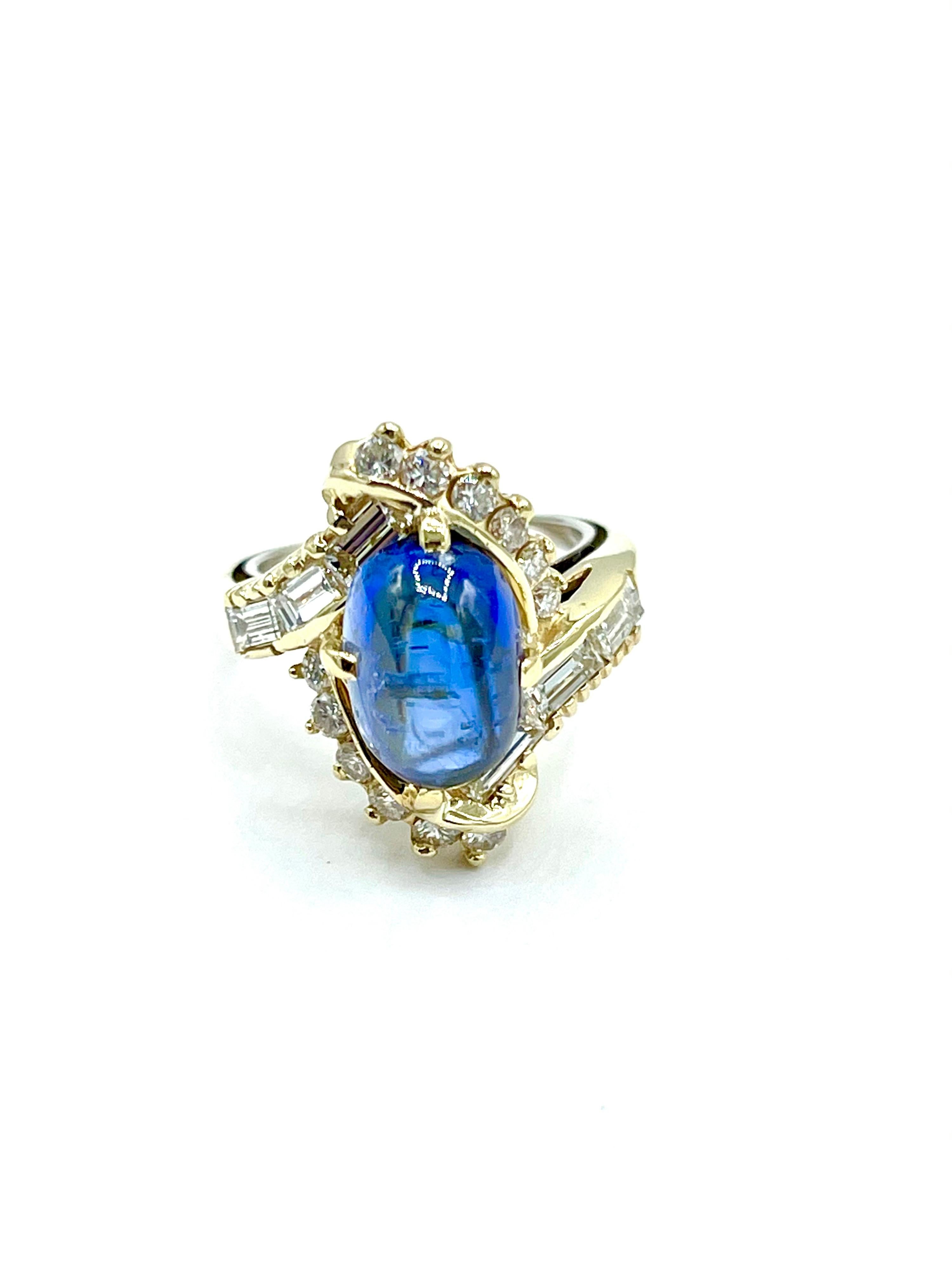 3.78 Carat Cabochon Sapphire and Diamond Yellow Gold Ring For Sale 3