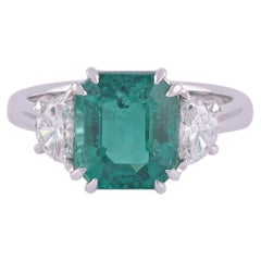 3.78 Carat Clear High Zambian Emerald & Diamond Ring in 18 Karat Gold